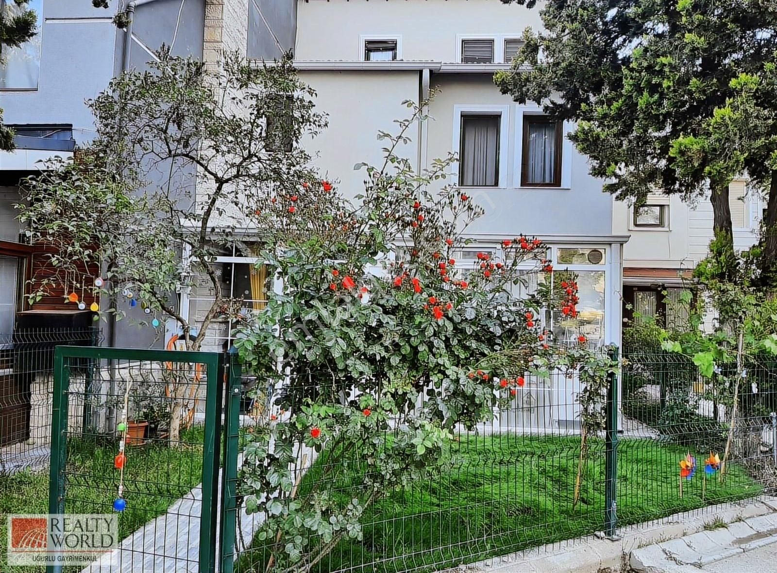 Çankaya Çayyolu Satılık Villa Çayyolu Merkezi İş Bankalılar Sitesinde, Full Yapılı Villa