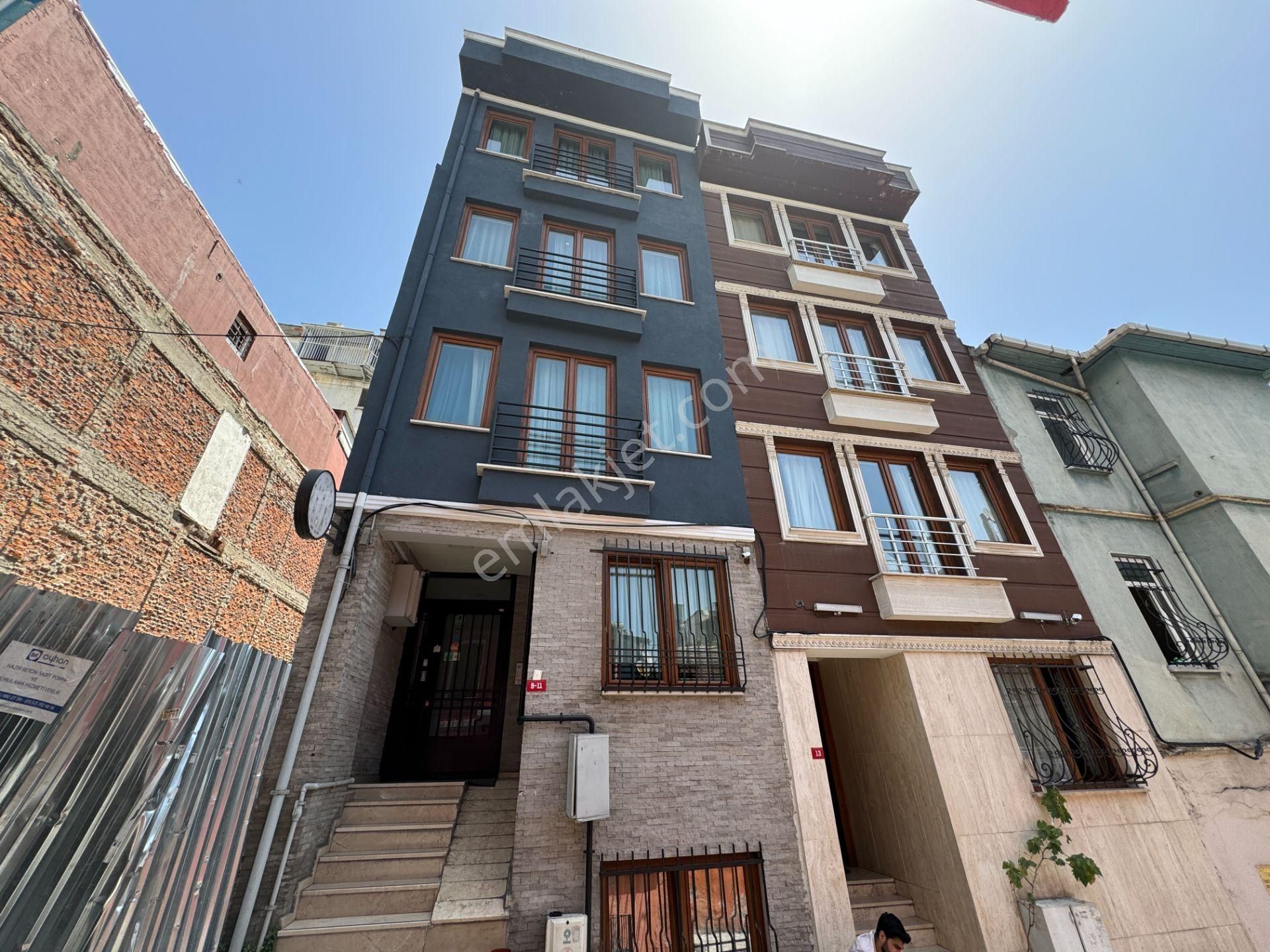 Beyoğlu’nda Yeni Binada Otel&airbnb’ye Uygun 8 Daireli Satılık Bina - Görsel 2