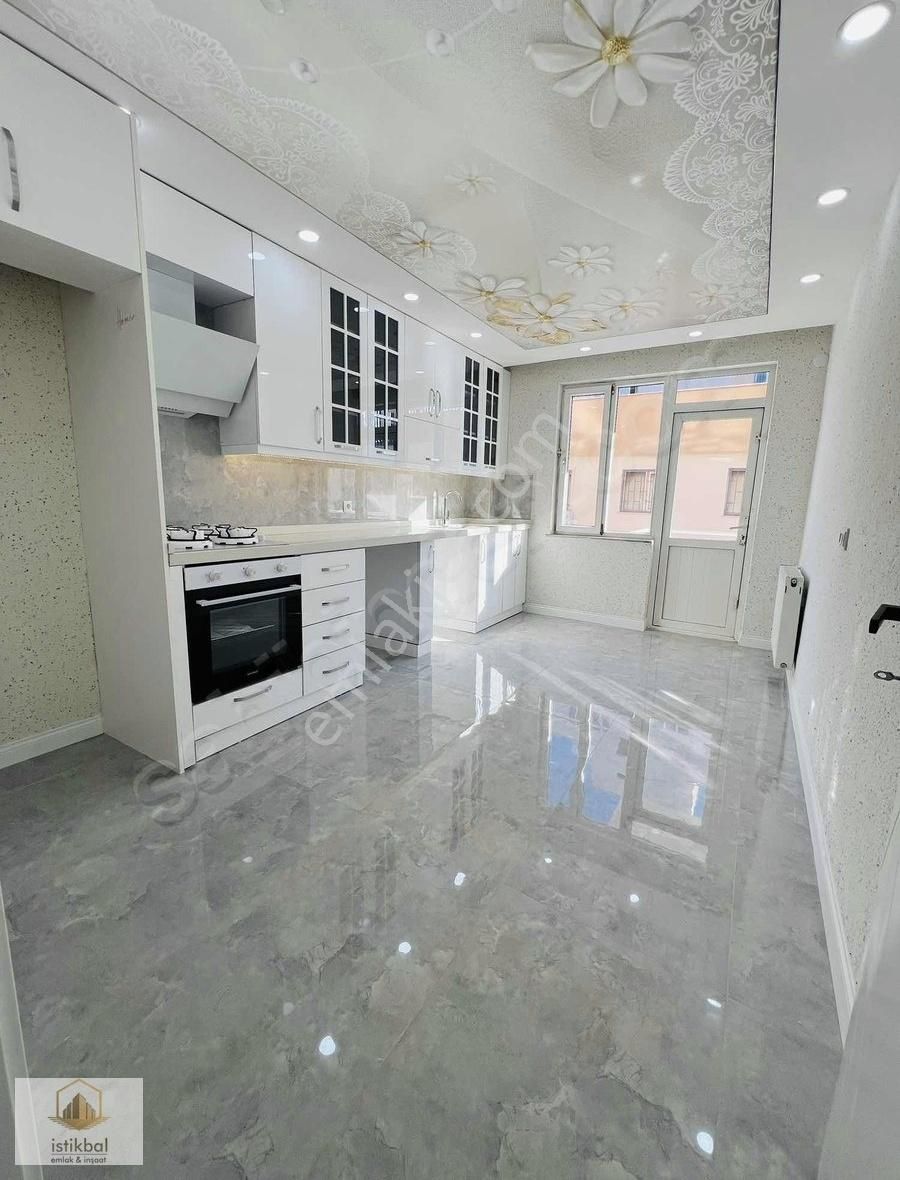 Muratpaşa Konuksever Satılık Daire Konukseverde Arakat Lüx 3+1 145m2 Doğalgazlı Ebeveyn B. Daire