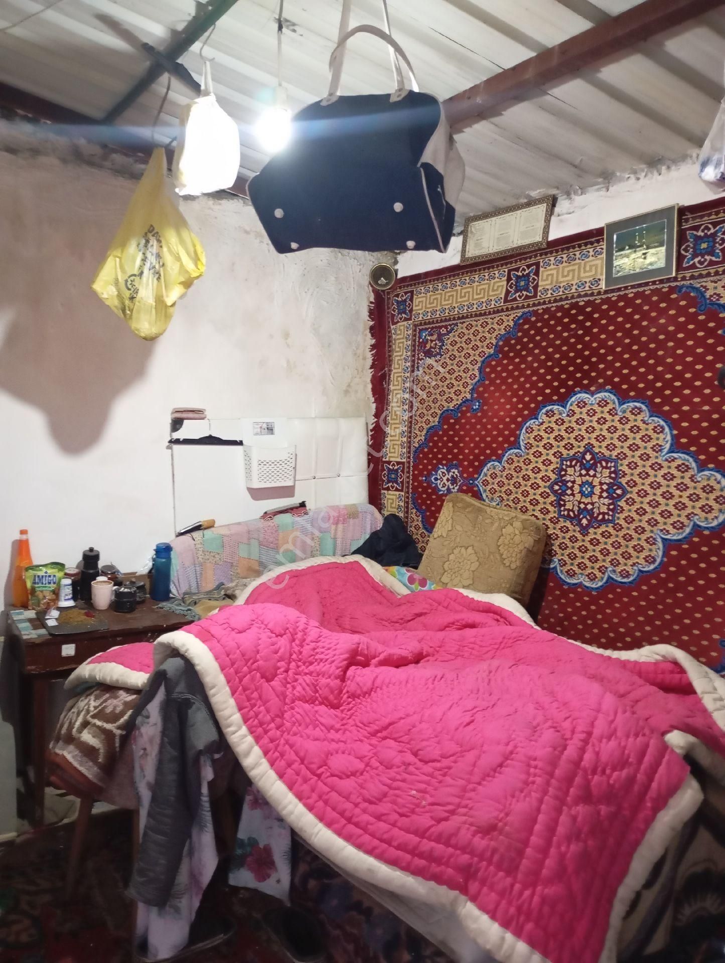 Elit Emlaktan Bergamada Satılık Tadilatlı Mustakil Ev - Görsel 11