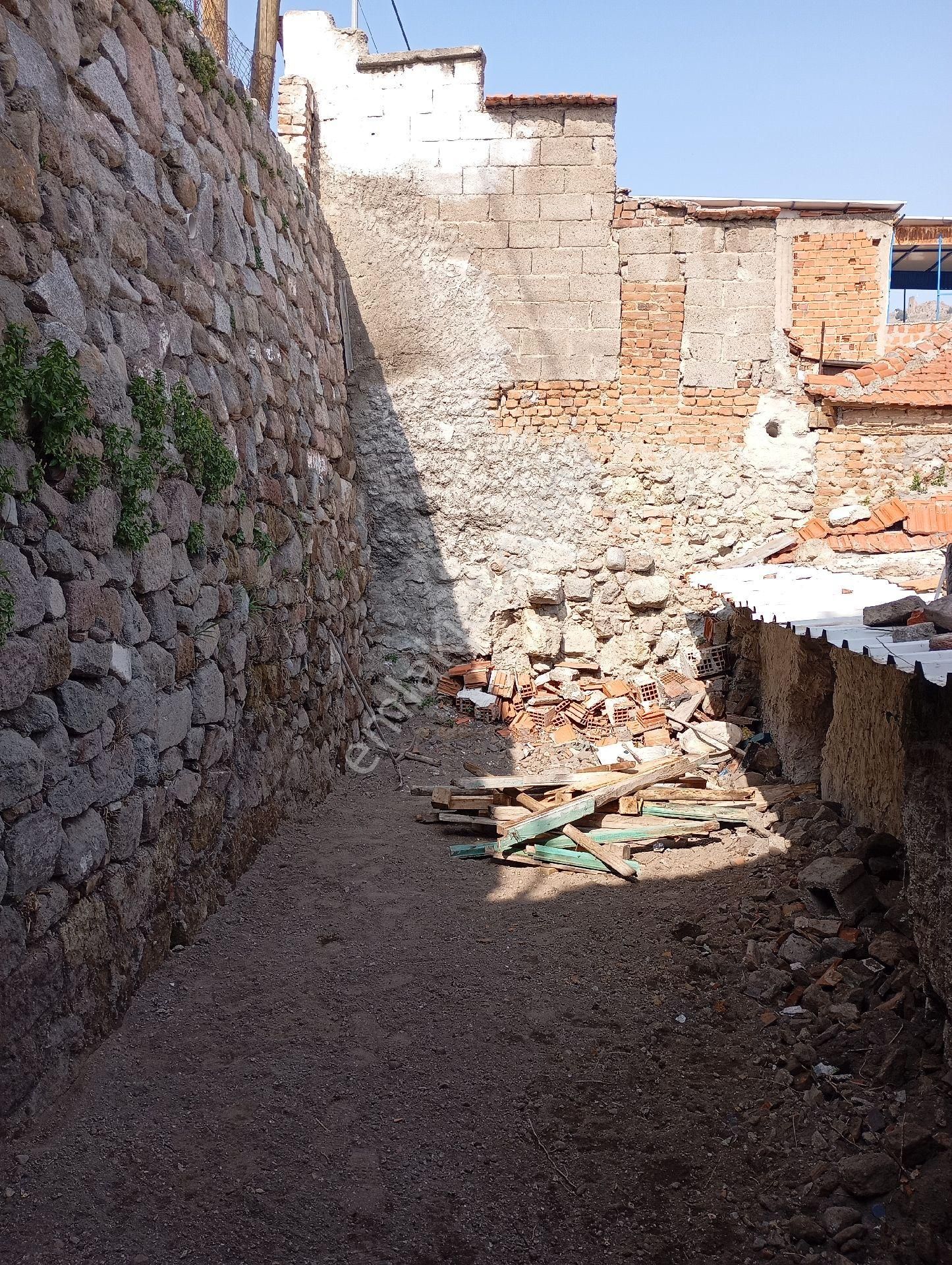 Elit Emlaktan Bergamada Satılık Tadilatlı Mustakil Ev - Görsel 13