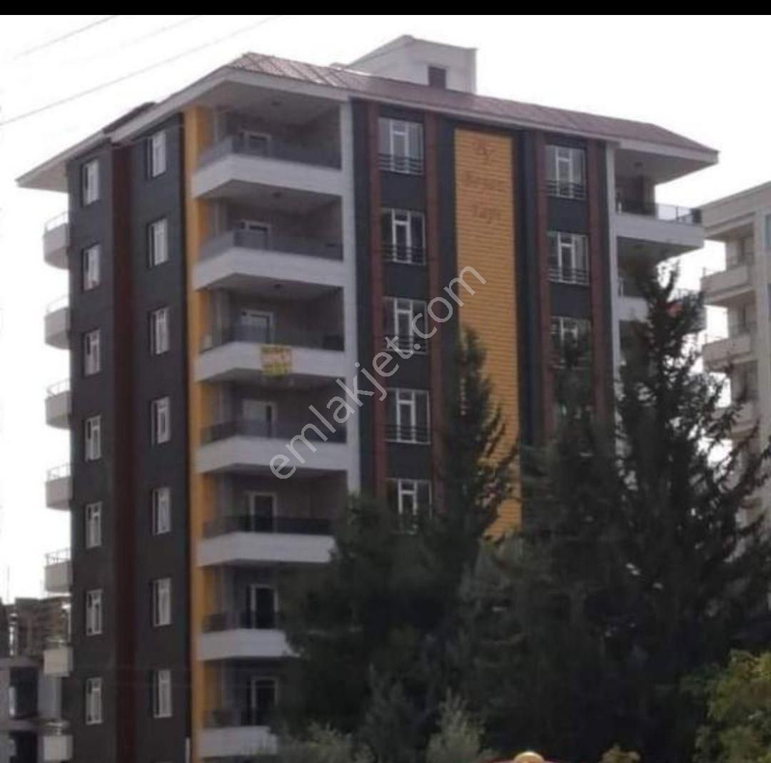 Karaköprü Atakent Satılık Daire Atakent Ceylanpark Sitesi Üst Caddesi 3+1 Zemin Kat Daire