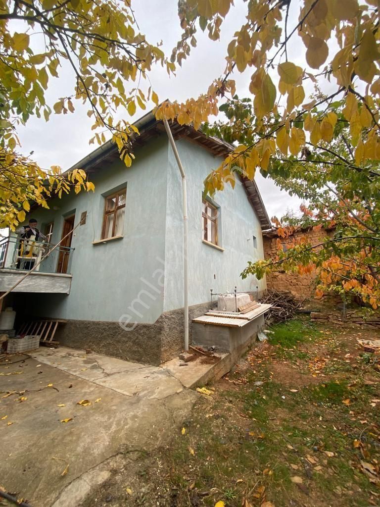 Konya Hüyük İlmen Mah Satılık Bahçeli Mutakil Ev - Görsel 3