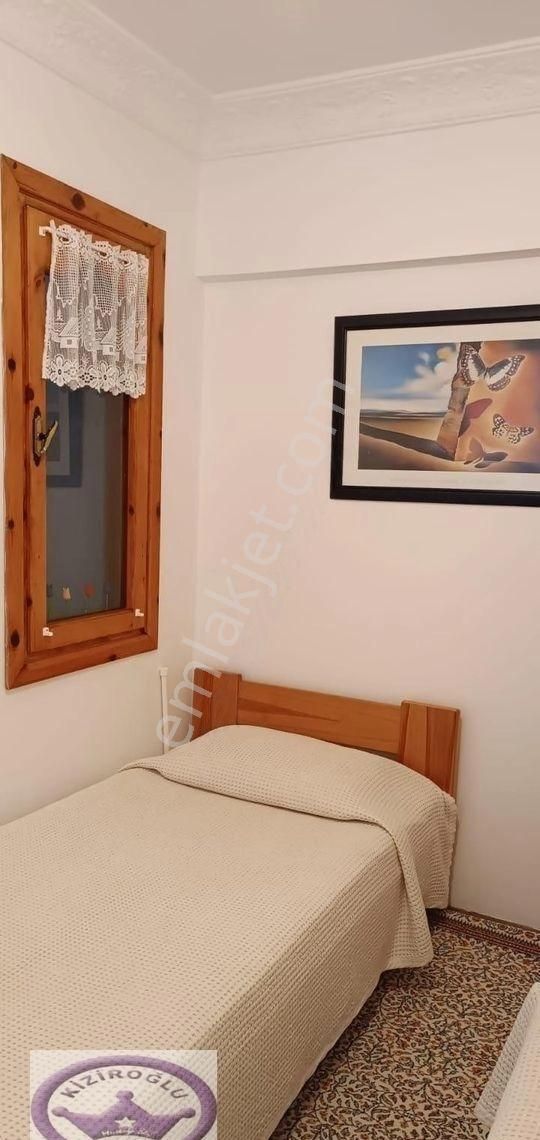 Çınarcıkta Denize Sıfır Otoparklı Deniz Manzaralı Dublex Daire - Görsel 12