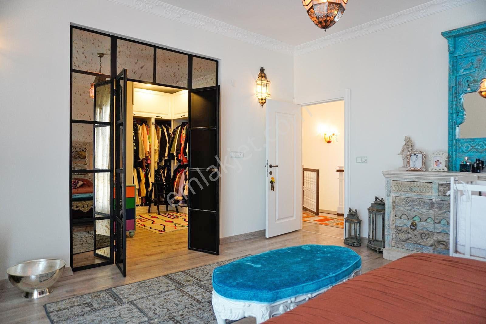 İstanbul House'dan Tepe'de Site İçi Özel Yapım 5+2 Satılık Villa - Görsel 33