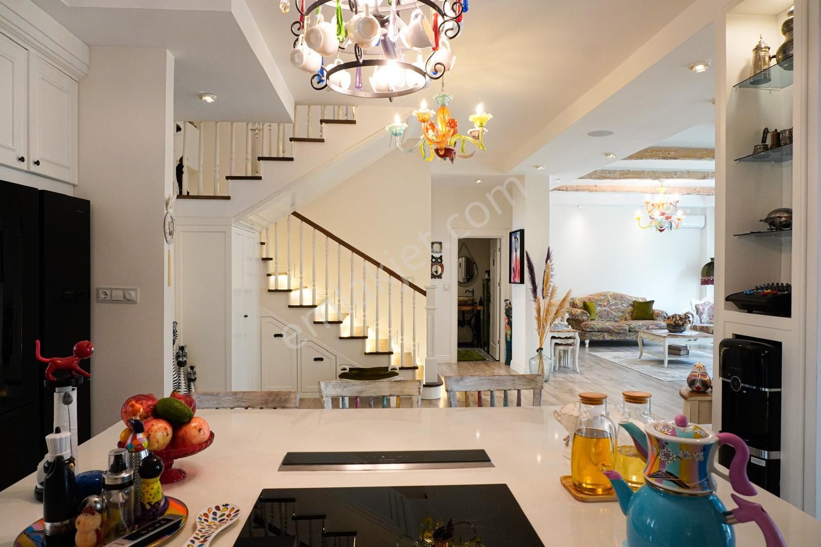 İstanbul House'dan Tepe'de Site İçi Özel Yapım 5+2 Satılık Villa - Görsel 8