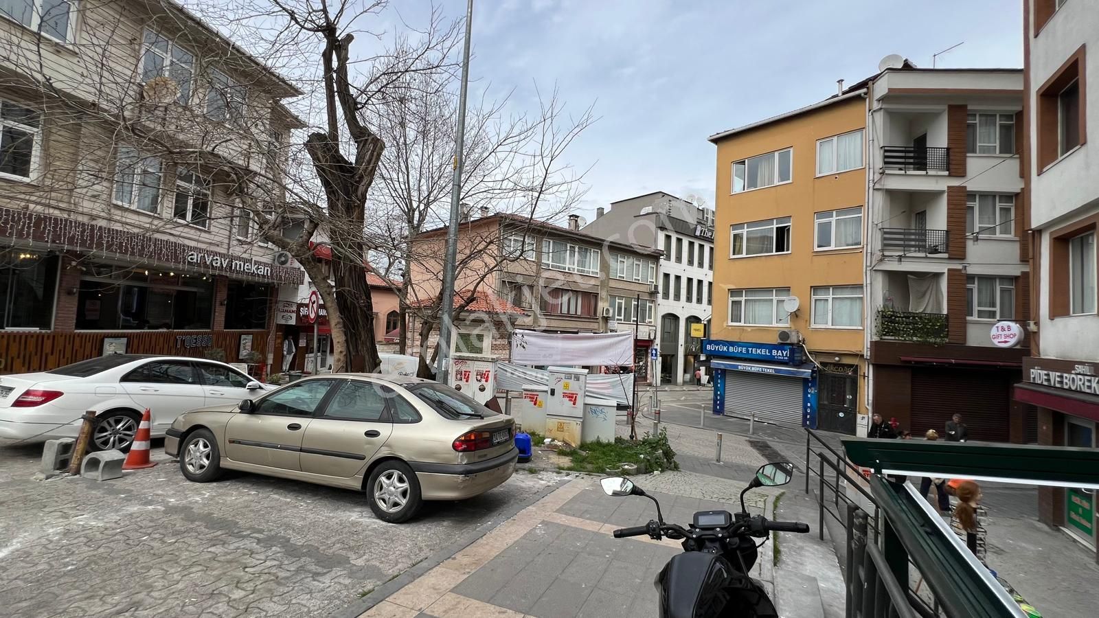 Üsküdar Doğancılar Caddesinde Köşe Binada Satılık 3+1 Daire - Görsel 5