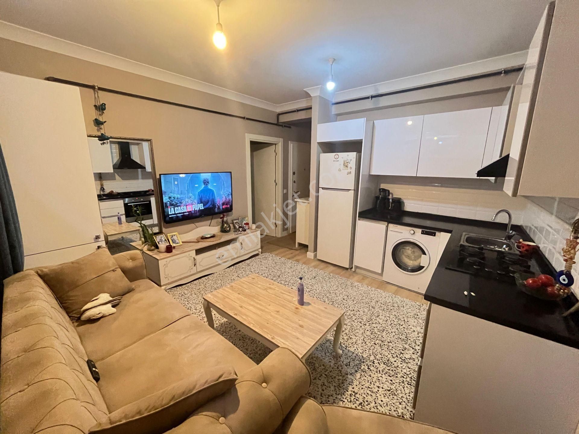 Üsküdar Selami Ali Fıstık Ağacında Yeni Binada 2+1 75m² Satılık