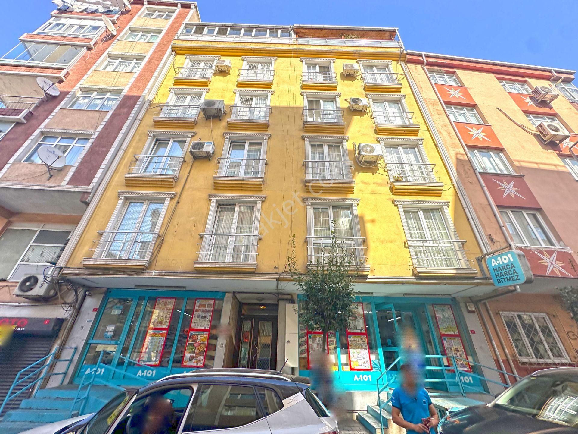 Güngören Merkez Satılık Daire İstanbul House'dan, Güngören'de, Genç Binada, 3+1, 150m2