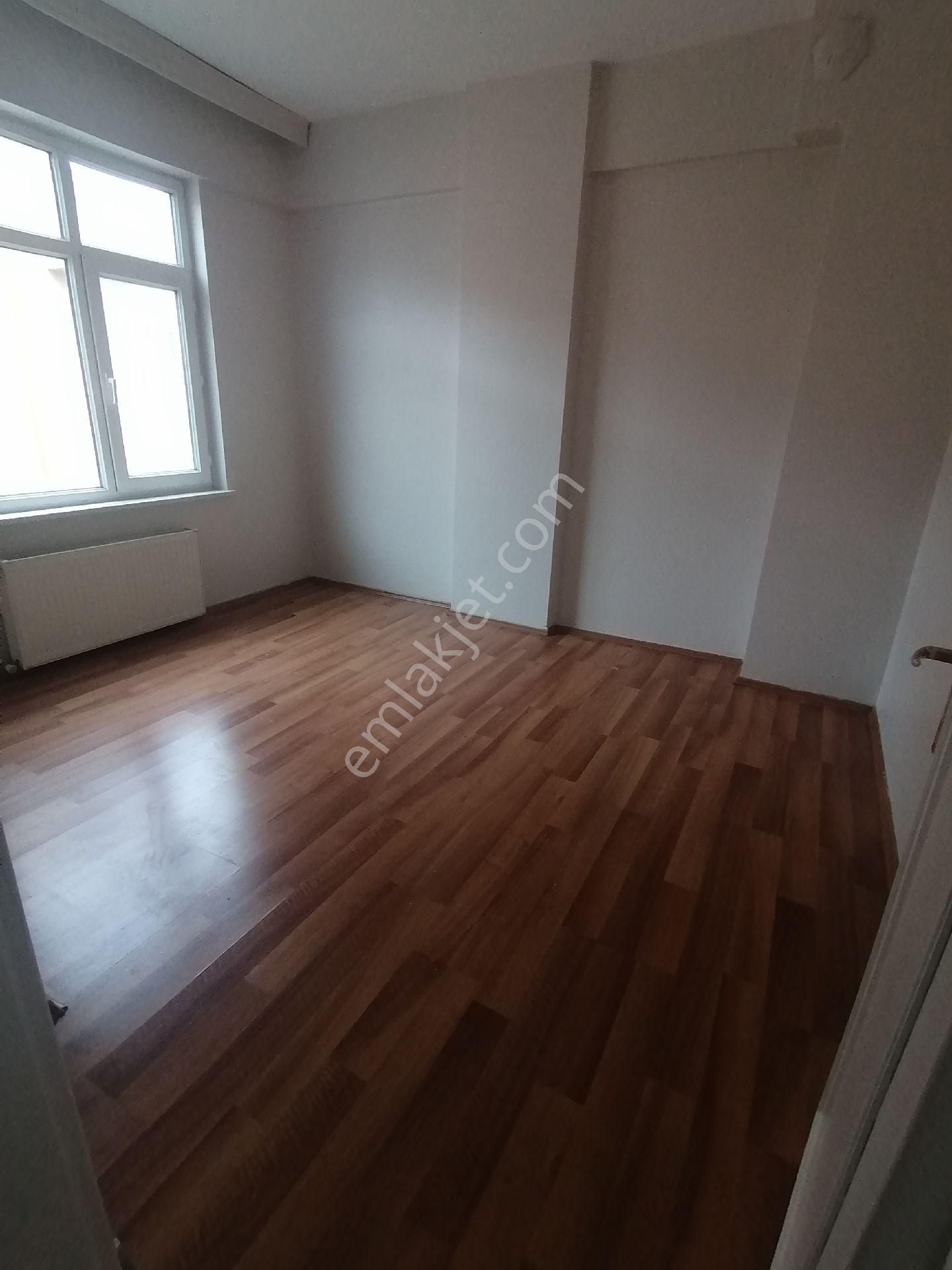 Ümraniye Esenşehir Kiralık Daire Ümraniye Esenşehir 3+1 Modoko Keyap Metro Yüme Mesafesi Kiralık Daire 5.kat İçi Temiz