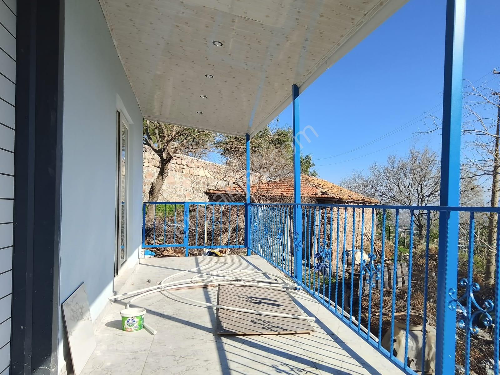 Manisa Koca Koruda 128 M2 Arsa Üzerinde Sıfıt Yapımış Müstakil 3+1 Köy Evi - Görsel 13