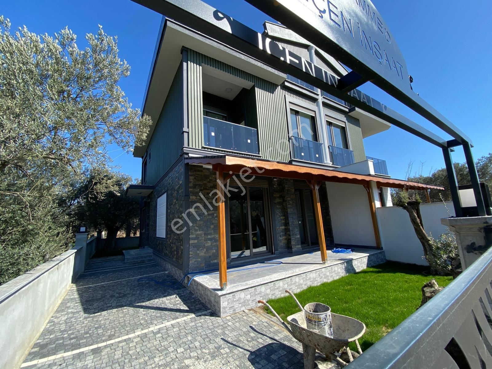 Edremit Zeytinli Satılık Villa Balıkesir Edremit Zeytinli De 4+1 Süper Lüx Villa Satılık