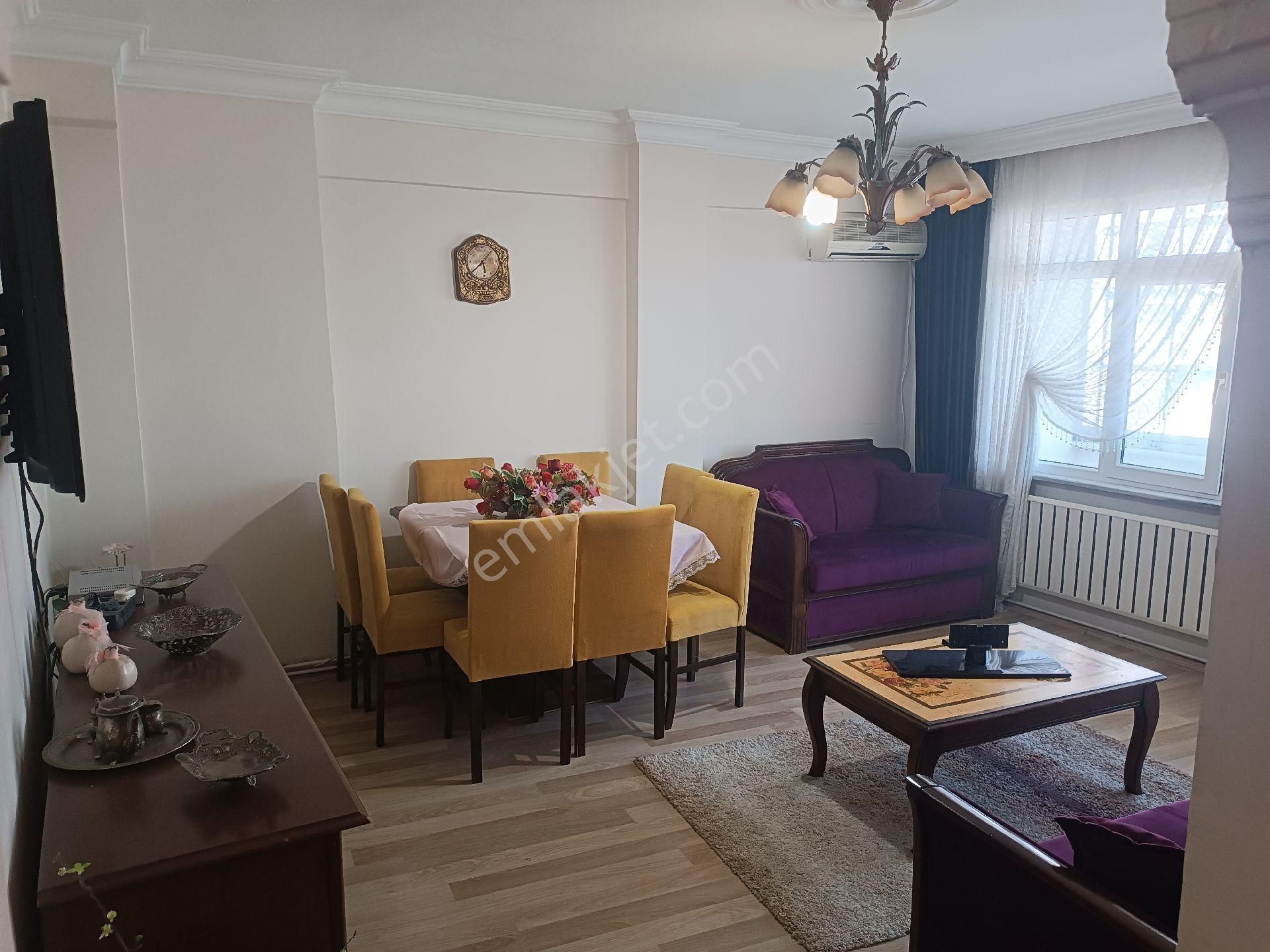 Eyüpsultan Rami Cuma Okula Yakın Kiralık Daire Rami'de Eşyalı 2+1 En Üst Kat Merkezde Kiralık Daire