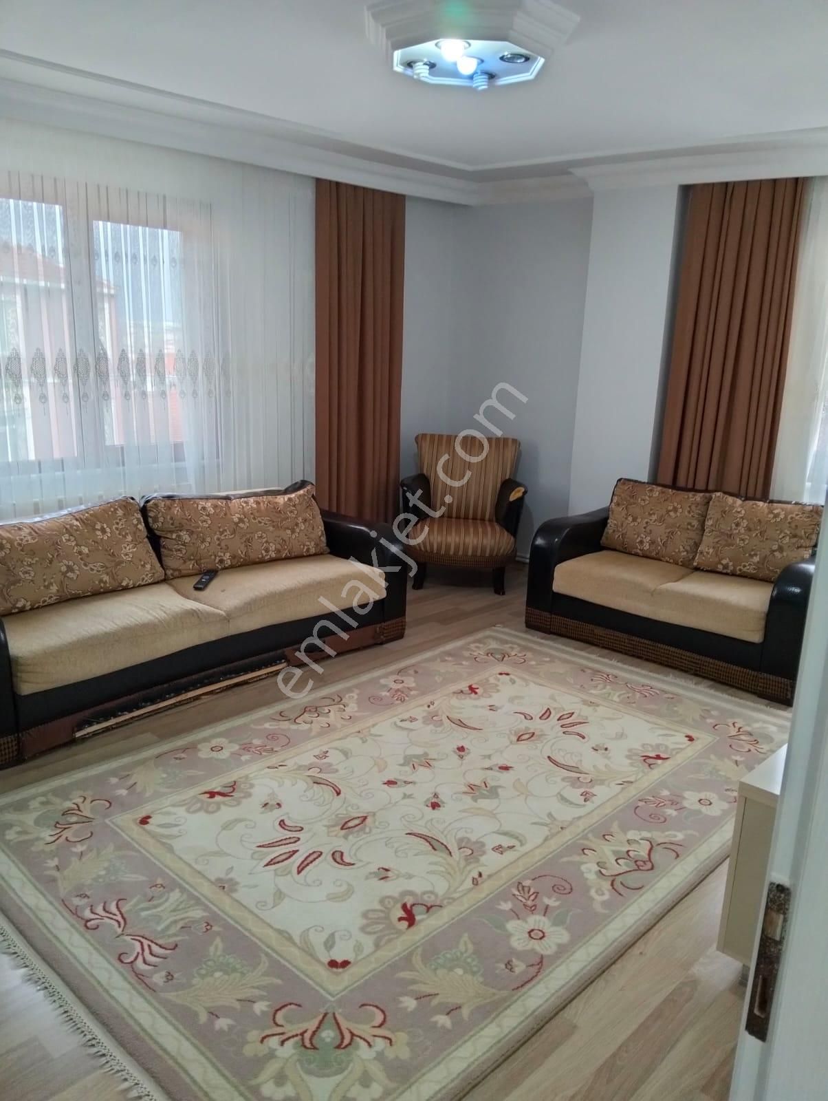 Güngören Akıncılar Kiralık Daire Güngören Akıncılar Mah 2+1 90m2 5.kat Bakımlı Kiralık Daire