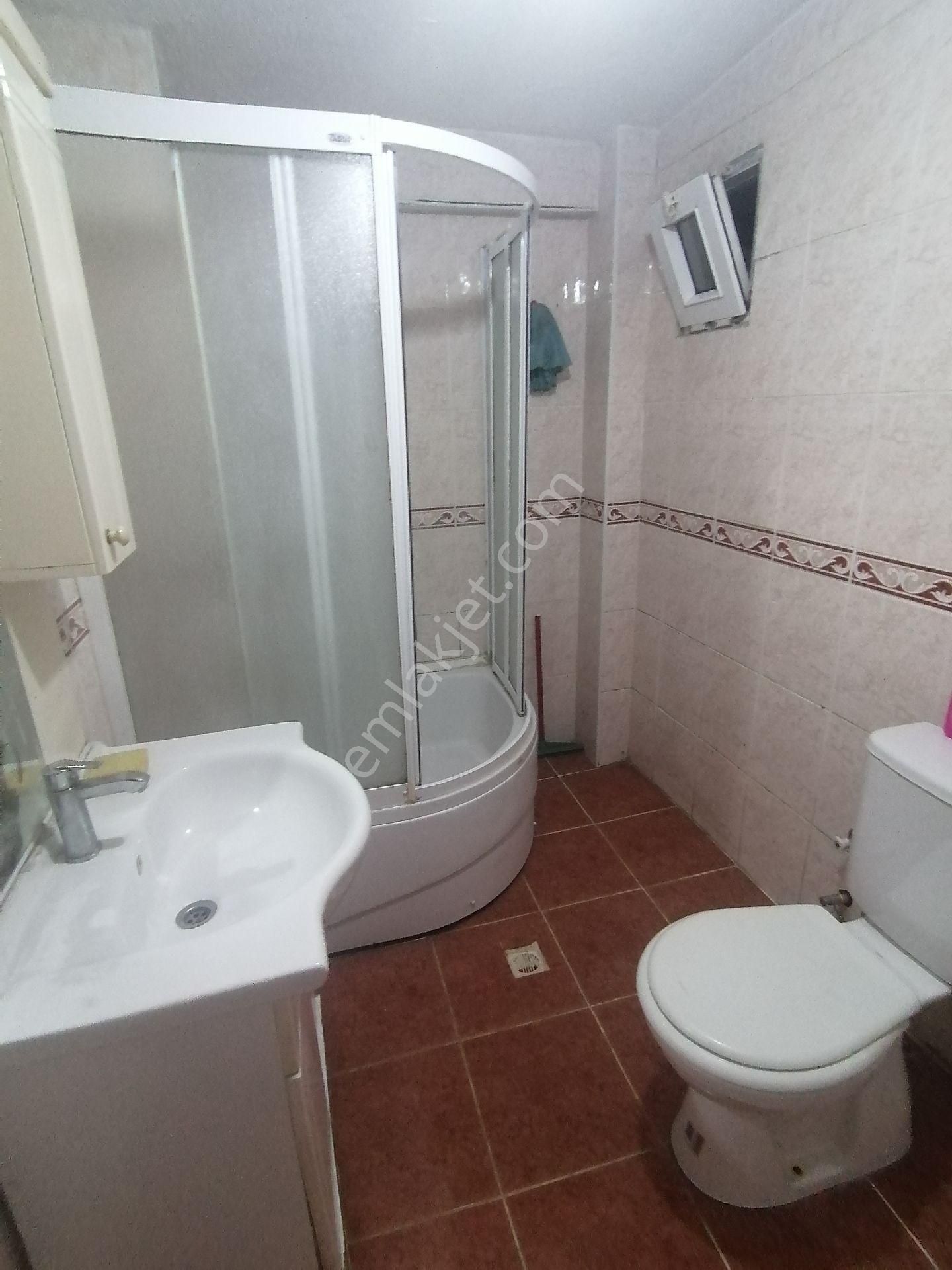 Ümraniye Armağanevler Kiralık Daire Bekara Uygun Temiz Daire - Görsel 17