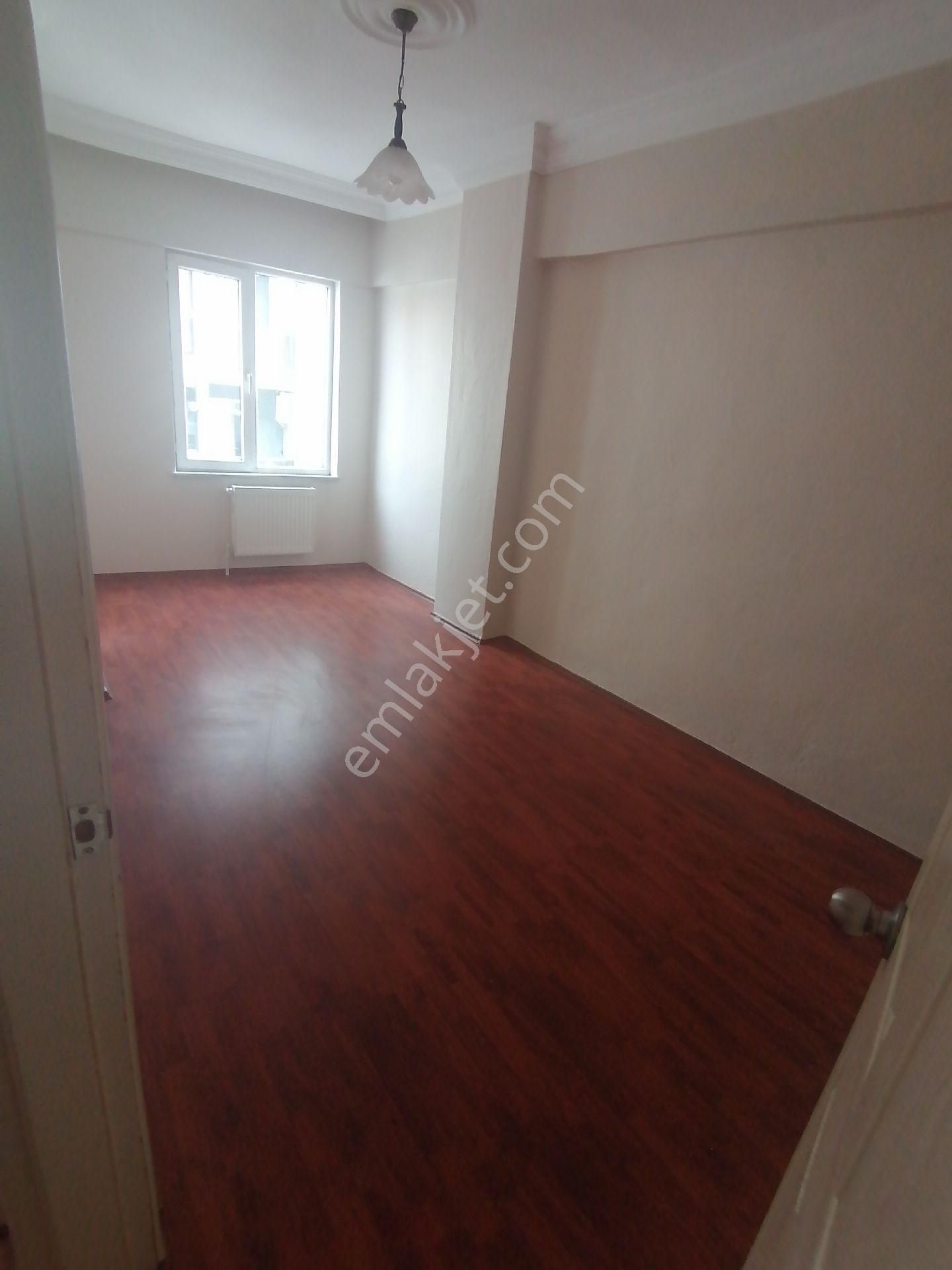 Ümraniye Armağanevler Kiralık Daire Bekara Uygun Temiz Daire - Görsel 13