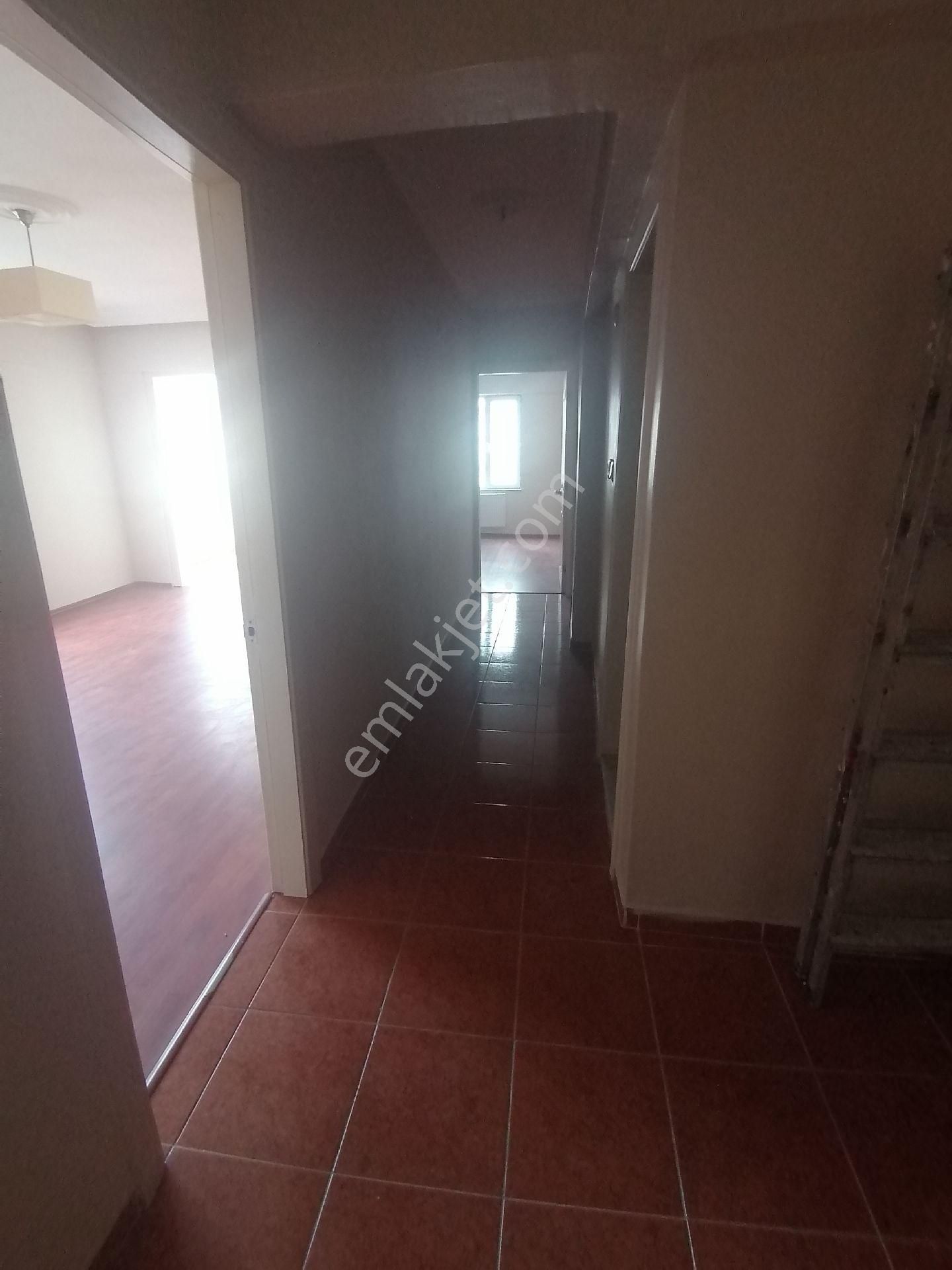 Ümraniye Armağanevler Kiralık Daire Bekara Uygun Temiz Daire - Görsel 20