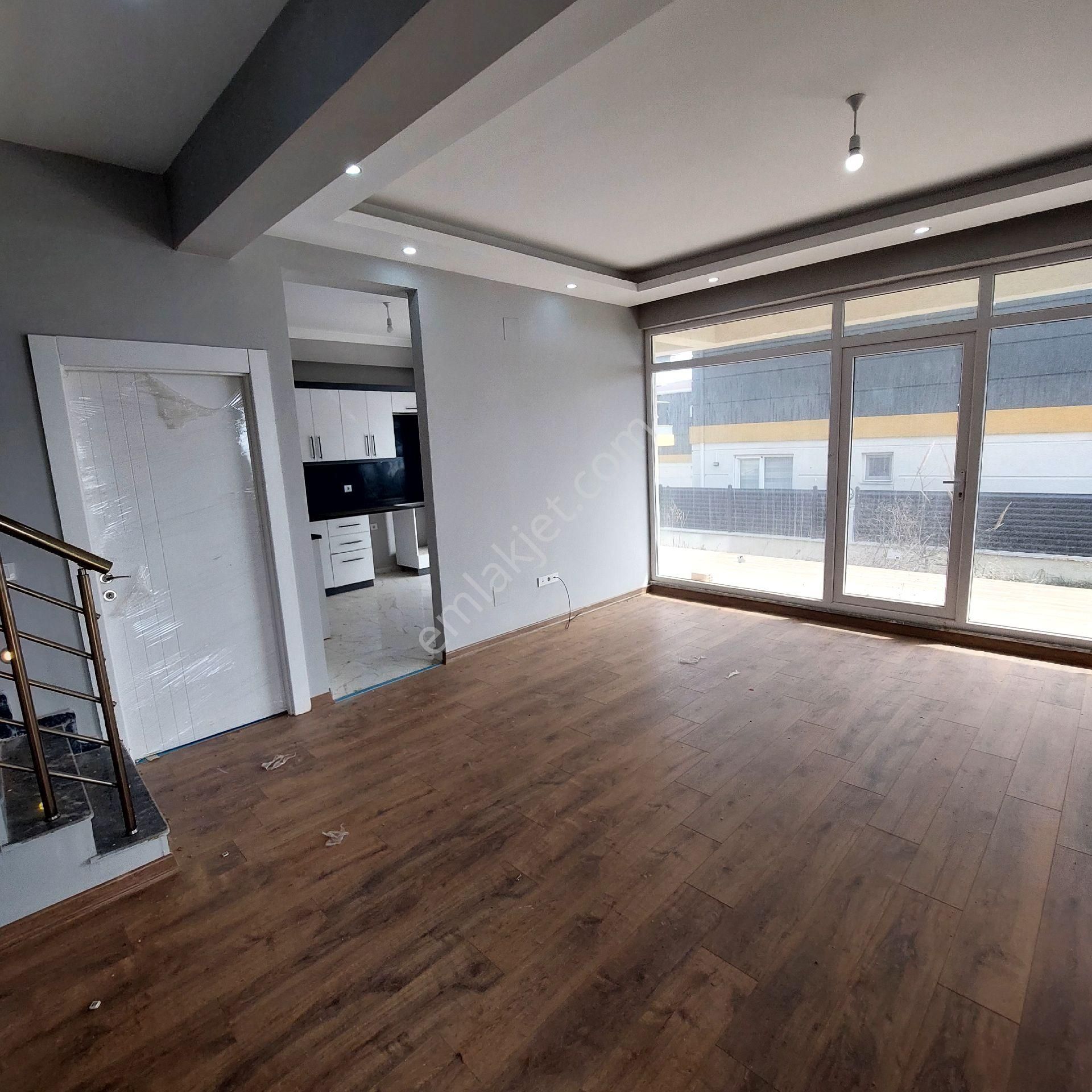 Tekirdağ Yenice Mahallesinde Satılık 4+1 Villa - Görsel 12