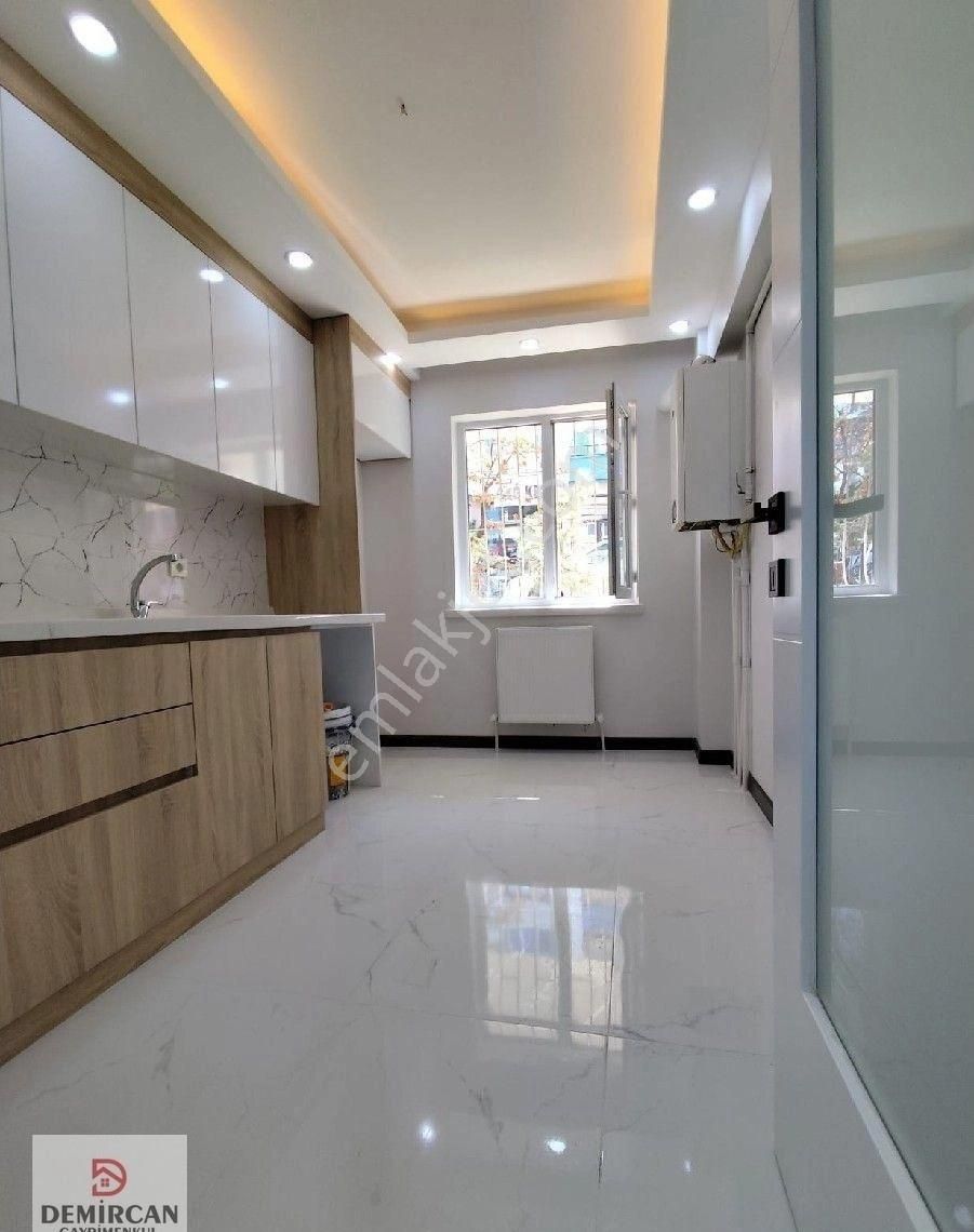 Etimesgut Süvari Mah.de Full Yapılı Geniş Balkonlu Satılık 2+1