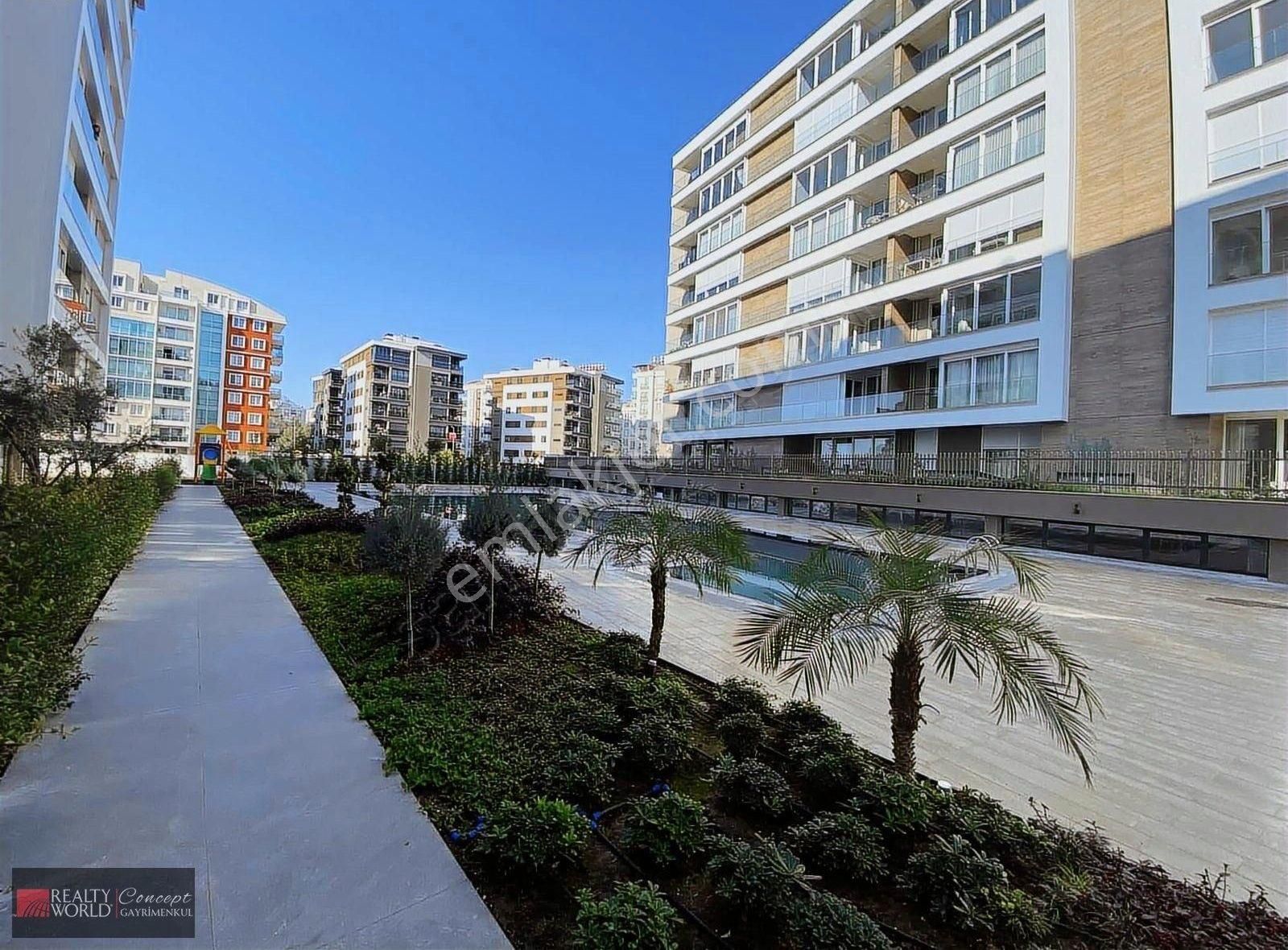 Uncalıda Full Özellikli Sitede 2+1 Bahçe Kat Satlık Daire