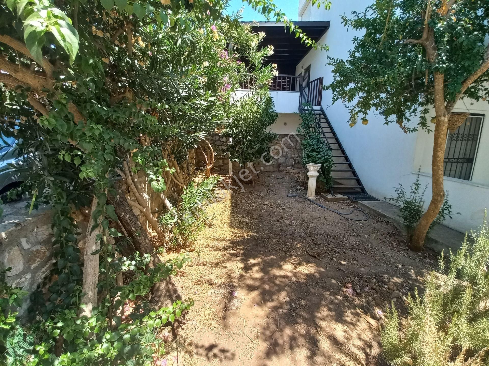 Kumbahçe'de Müstakil Bahçeli 4+1 - Görsel 4