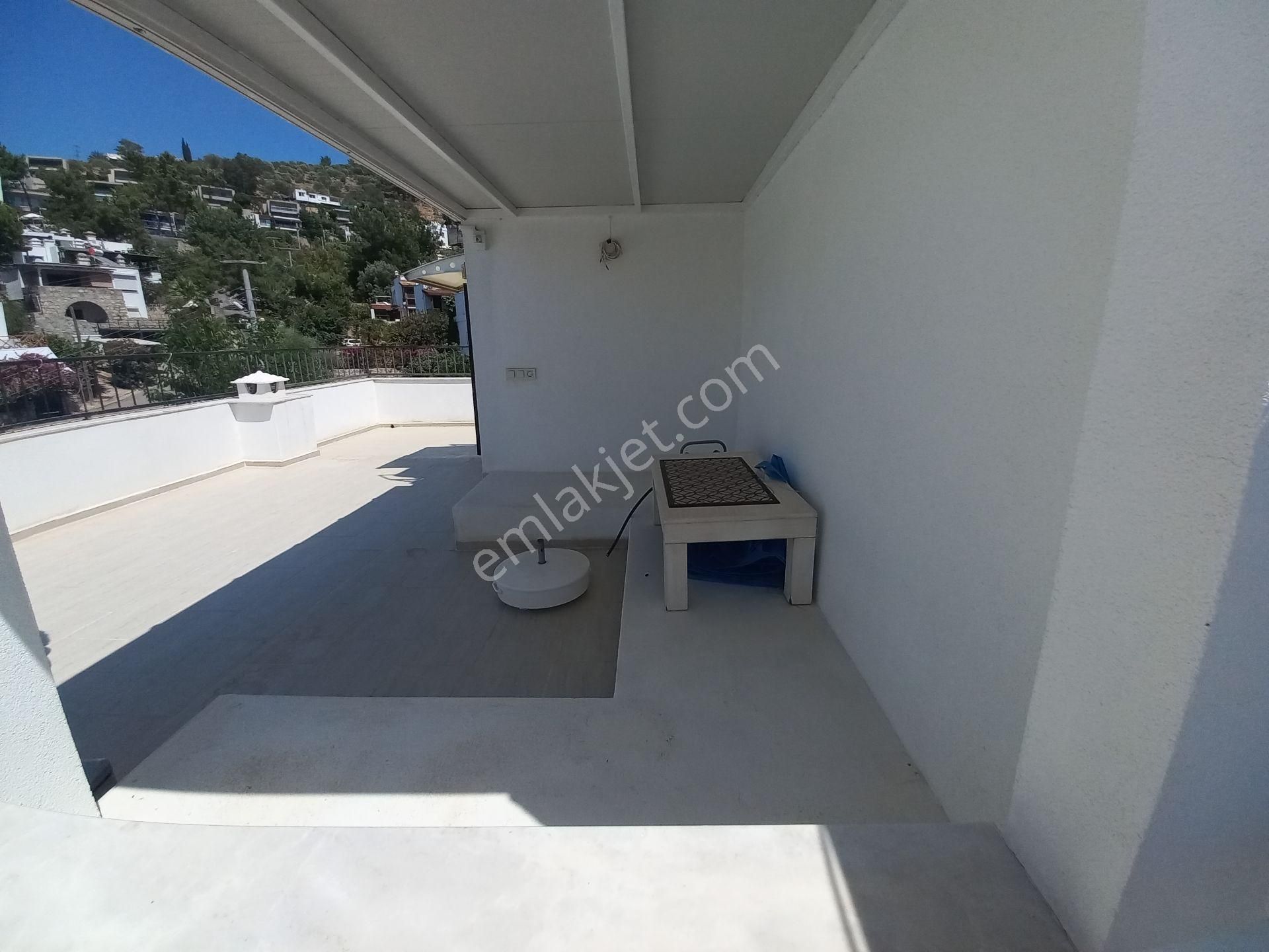 Kumbahçe'de Müstakil Bahçeli 4+1 - Görsel 32