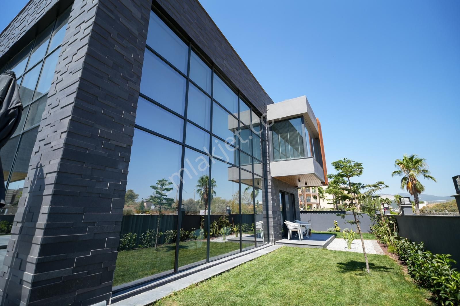 Kuşadası'n Da Golf Sahası Ve Deniz Manzaralı Müstakil Lüks Villa - Görsel 5