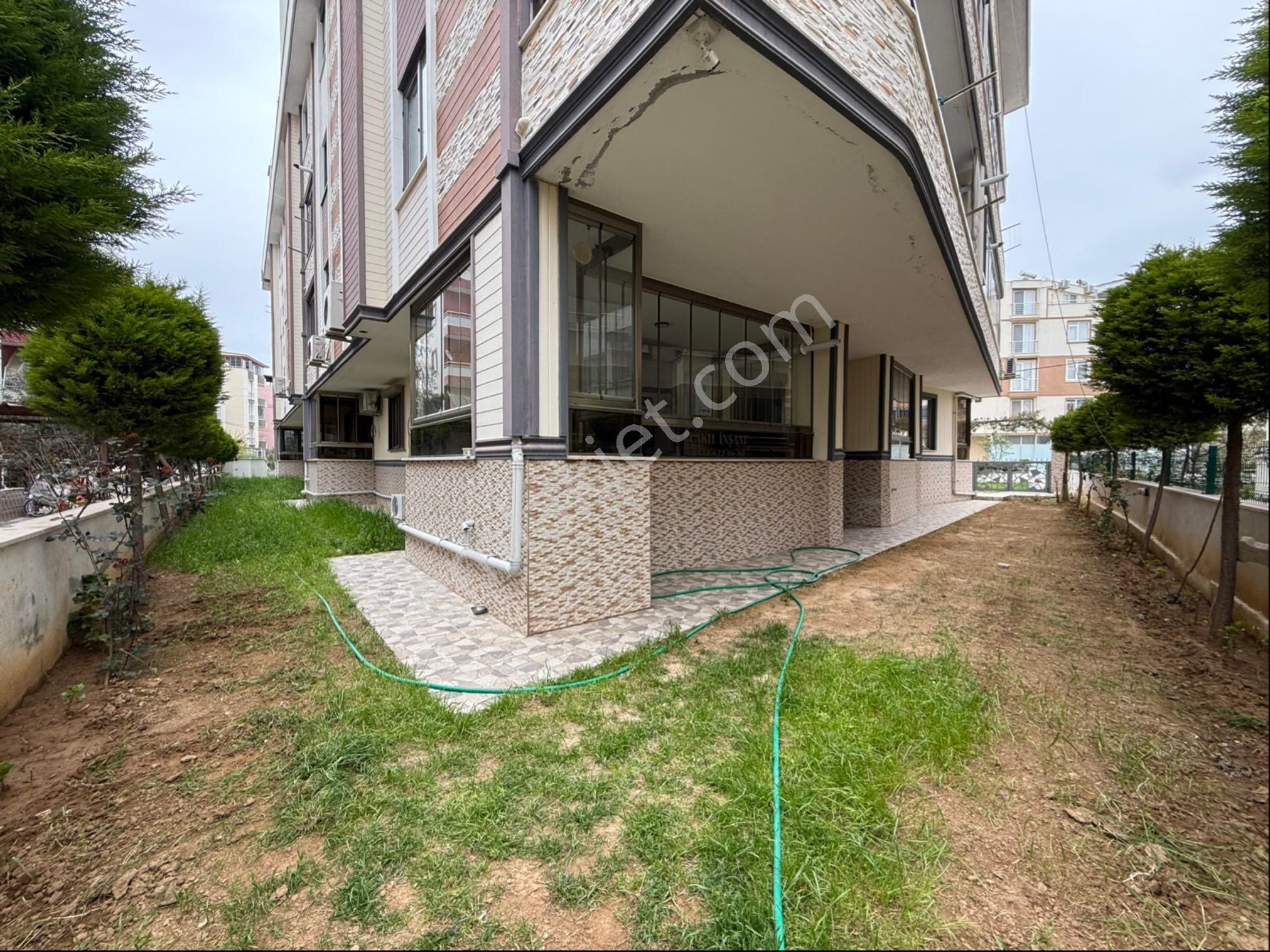 Kale’den Altınkumda Yeni 2+1 Doğalgazlı Geniş Satılık Daire