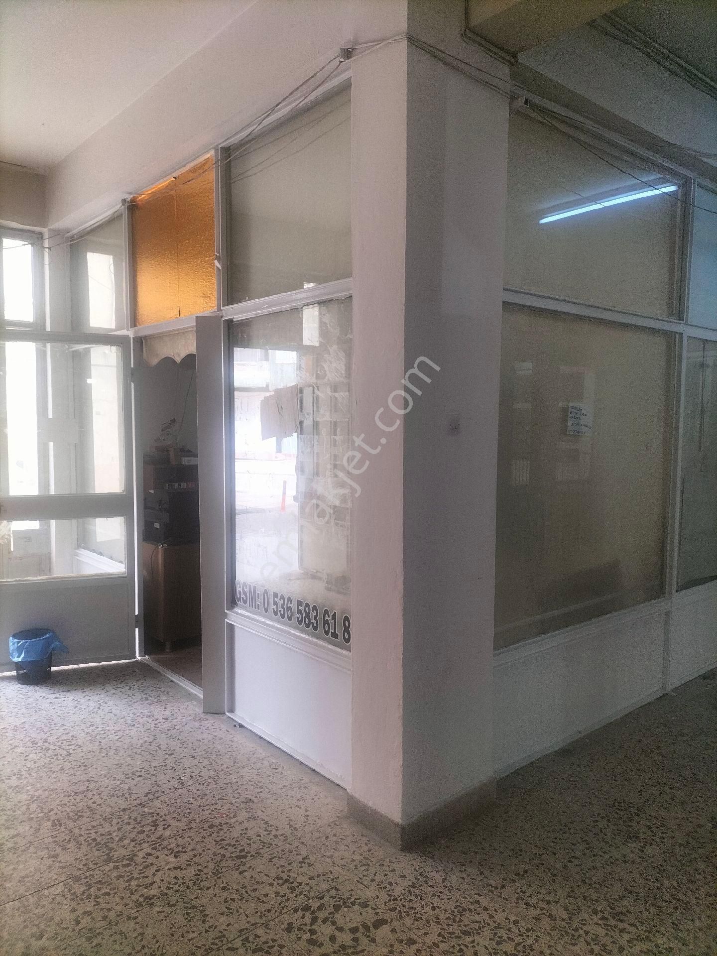 Çivril Çarşı Merkezde Belediye Binası Girişinde Köşe Dükkan Satılık - Görsel 2