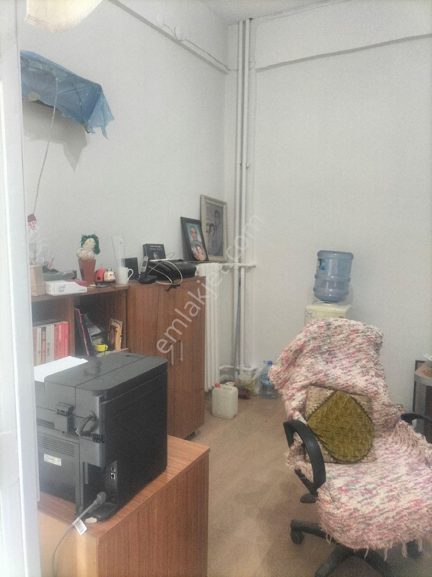 Çivril Çarşı Merkezde Belediye Binası Girişinde Köşe Dükkan Satılık - Görsel 6