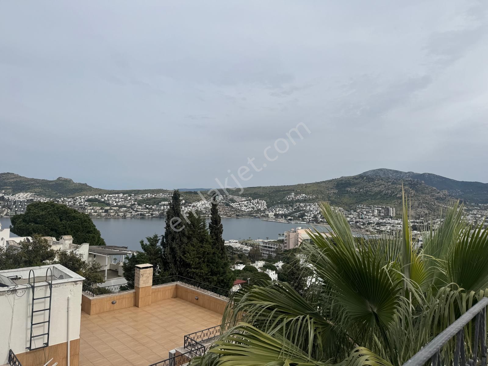 Gündoğan Merkezde Full Manzaralı ,full Eşyalı, Yenilenmiş ,masrafsız, Satılık 5+2 Villa - Görsel 16