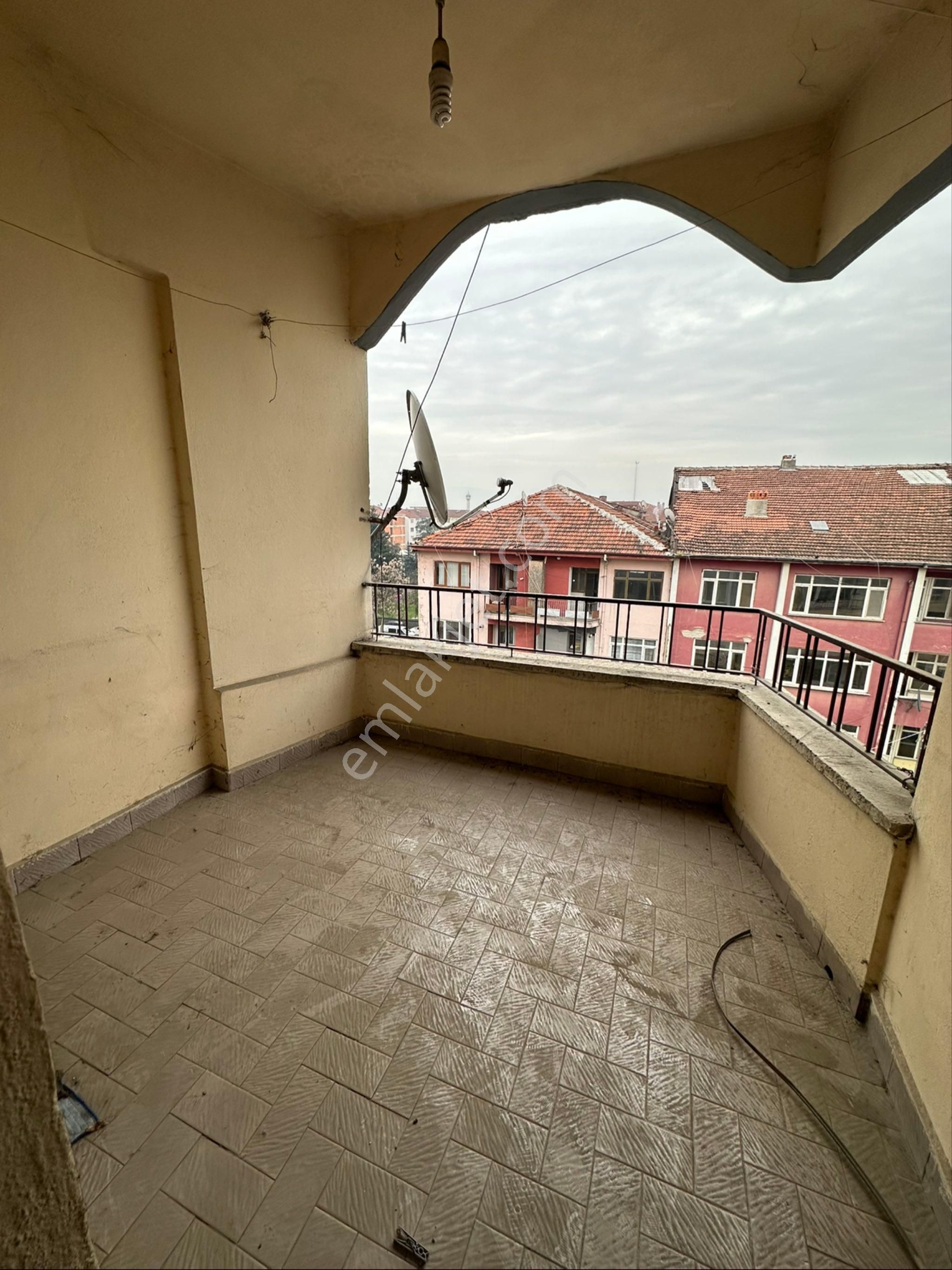 Düzce Merkezde Satılık 3+1 Daire - Görsel 9