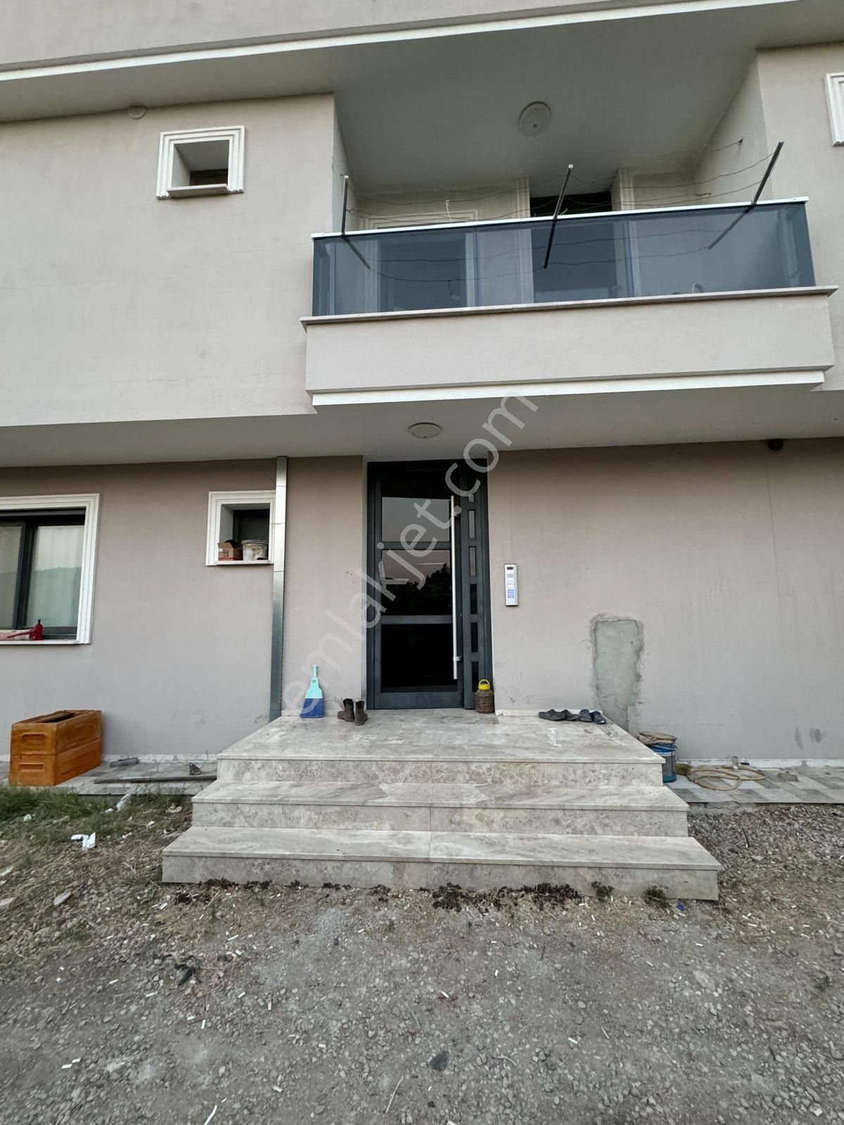 Kuşçularda Hem Ticari Hem Konut Ruhsatlı Satılık Bina - Görsel 4