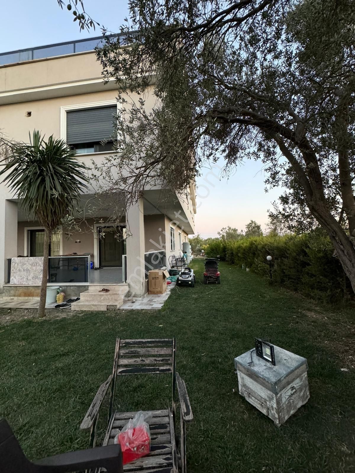 Kuşçularda Hem Ticari Hem Konut Ruhsatlı Satılık Bina - Görsel 9