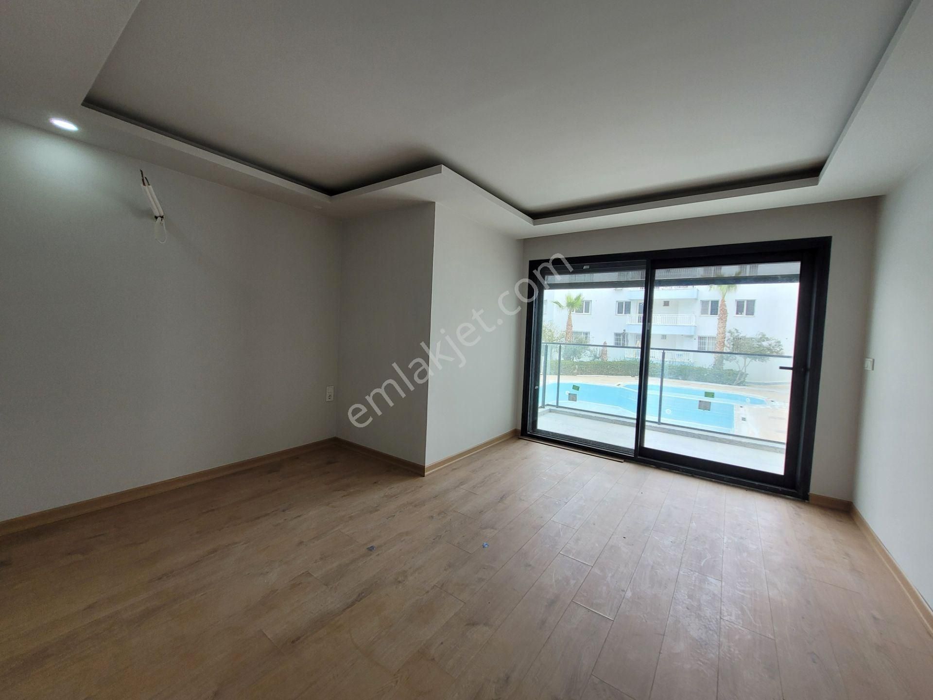 Kuşadası Ege Mah Satılık Yeni 3+1 Daire - Görsel 24