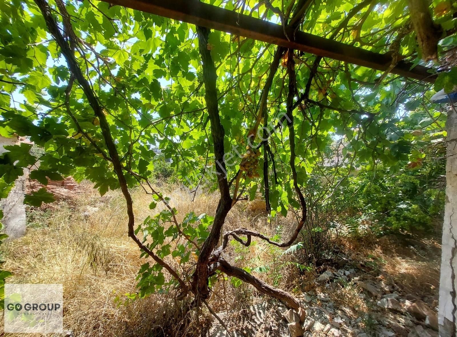 Urla Merkezde 6+2 Satılık Taş Ev