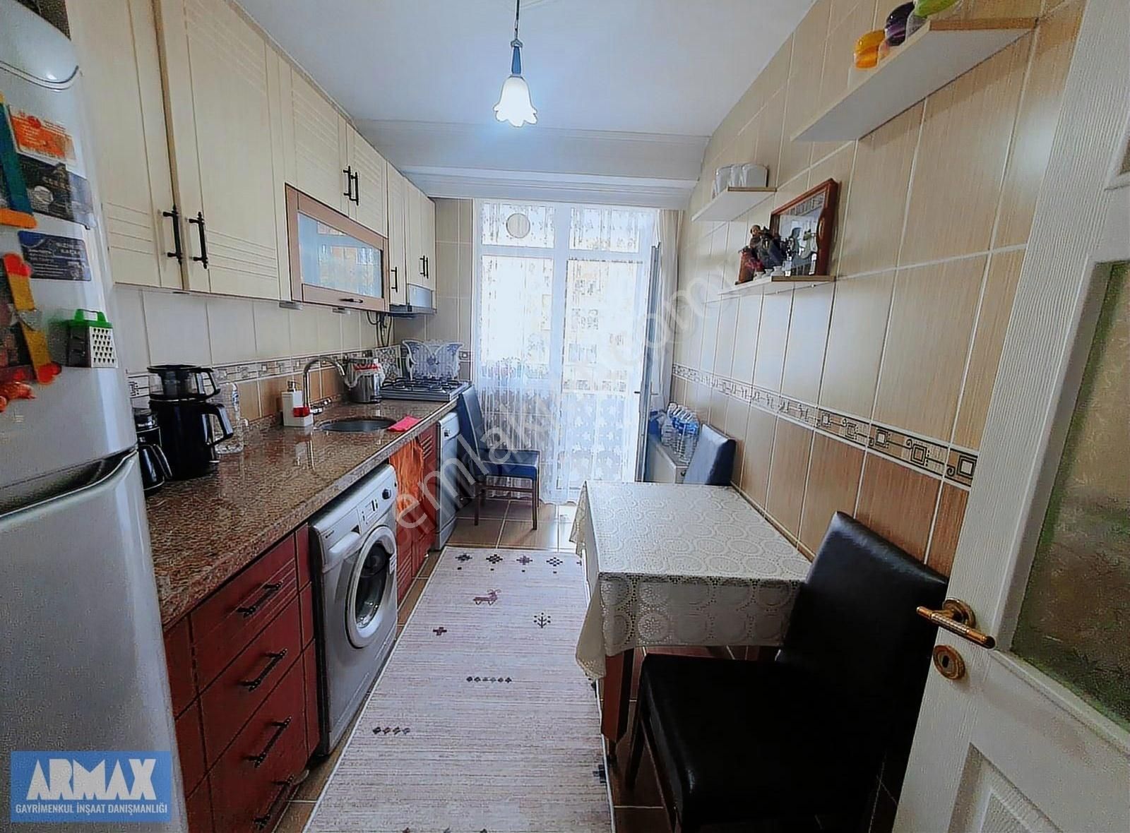 Armax'tan Bağlarbaşı Mah Satılık 2+1 Ara Kat 2.kat Daire