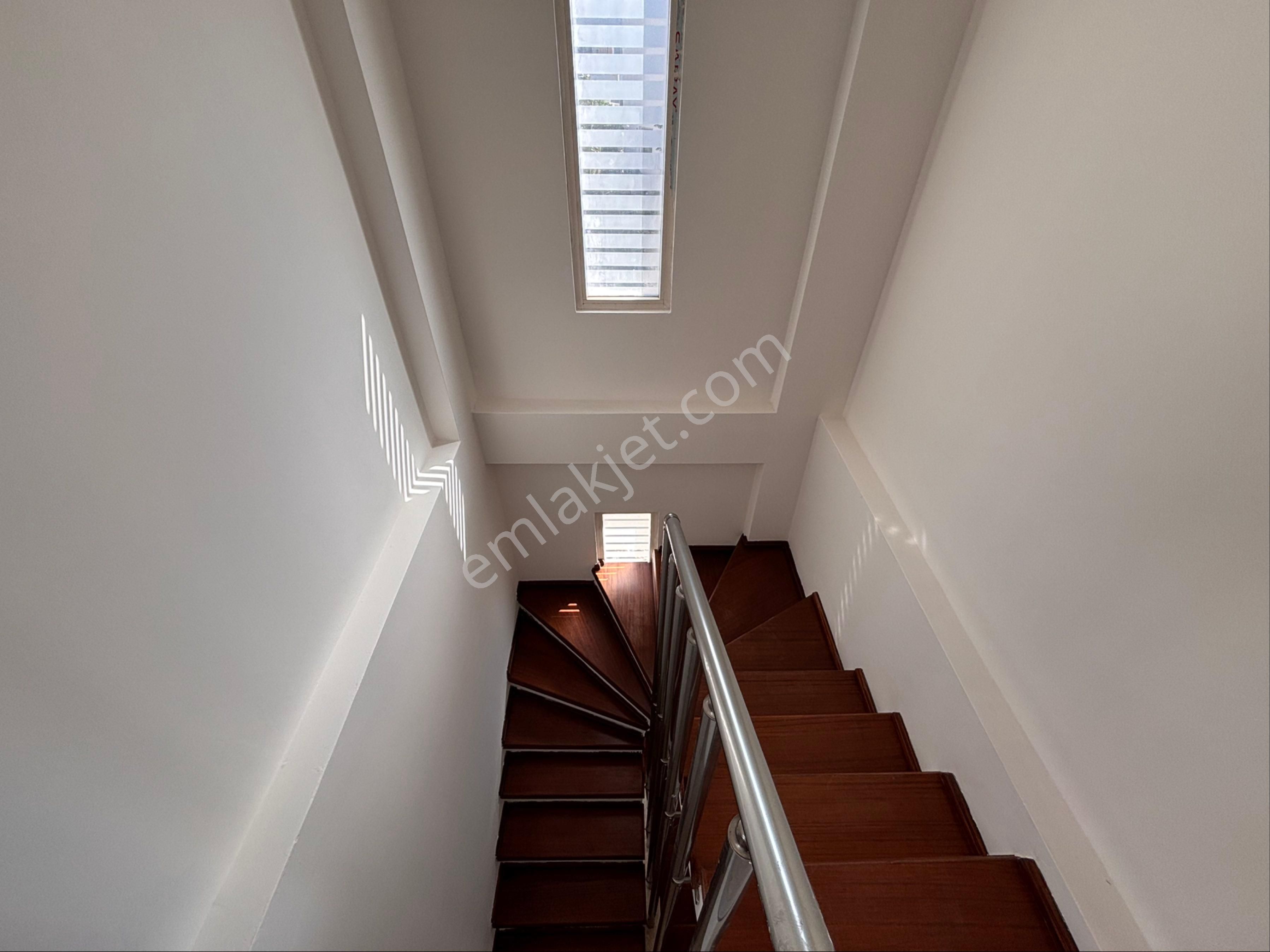 Türkbükü'nde Deniz Manzaralı Plajlı Ve Havuzlu Satılık Villa - Görsel 6