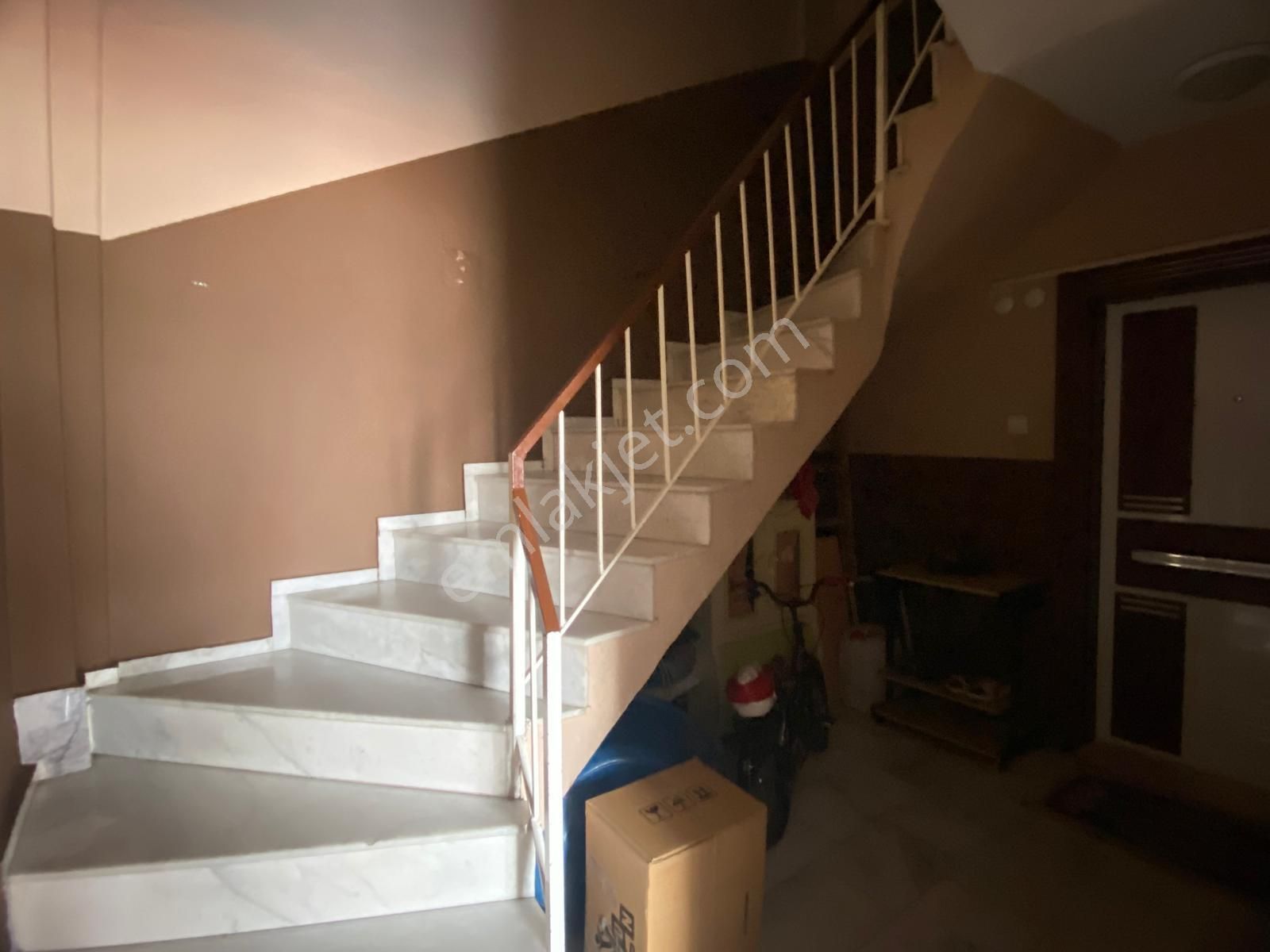 Acill Konak Saygı Mahde 3 Katlı 3 Daireli Full Tadilatlı Manzaralı Satılık Komple Müstakil Ev (bina) - Görsel 24