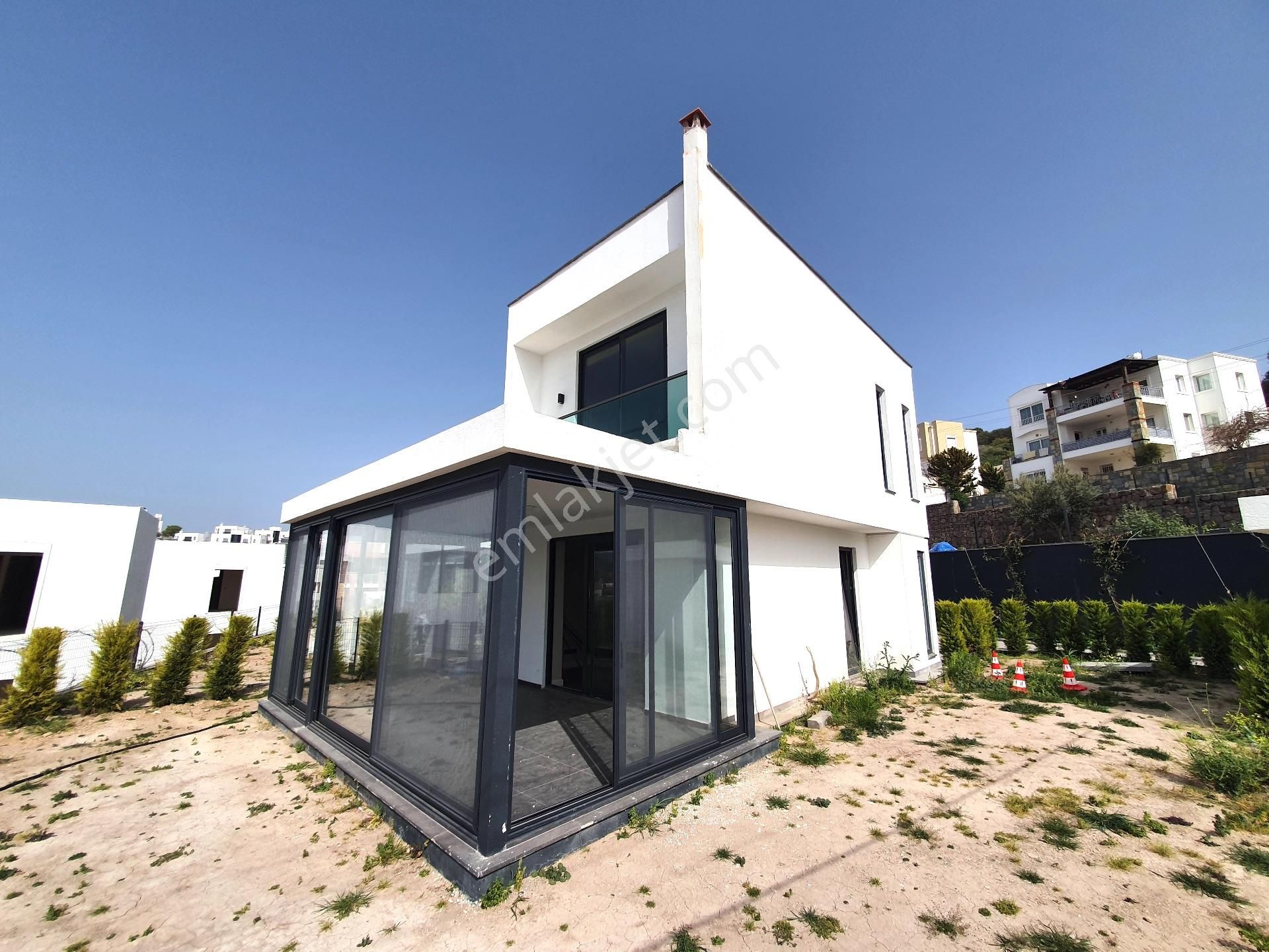 Turgutreis Merkezde Yemyeşil Bahçe İçinde Müstakil 3+1 Villa - Görsel 3