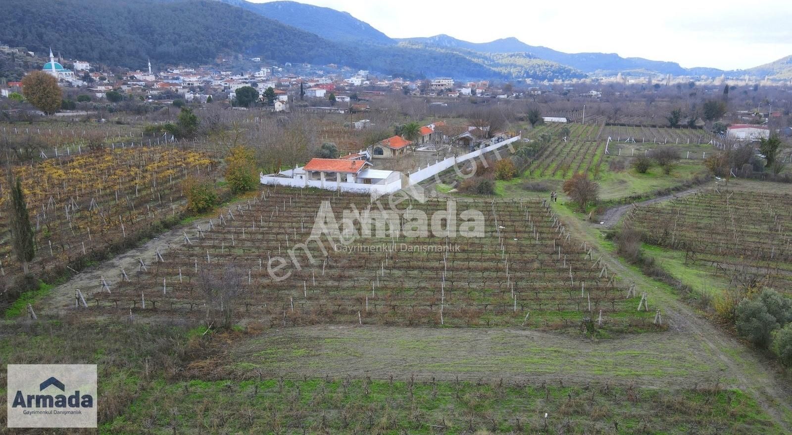 Kuşadası Merkeze 10 Km Mesafede Kirazlı Köy İçi Tek Tapu Bahçe - Görsel 4