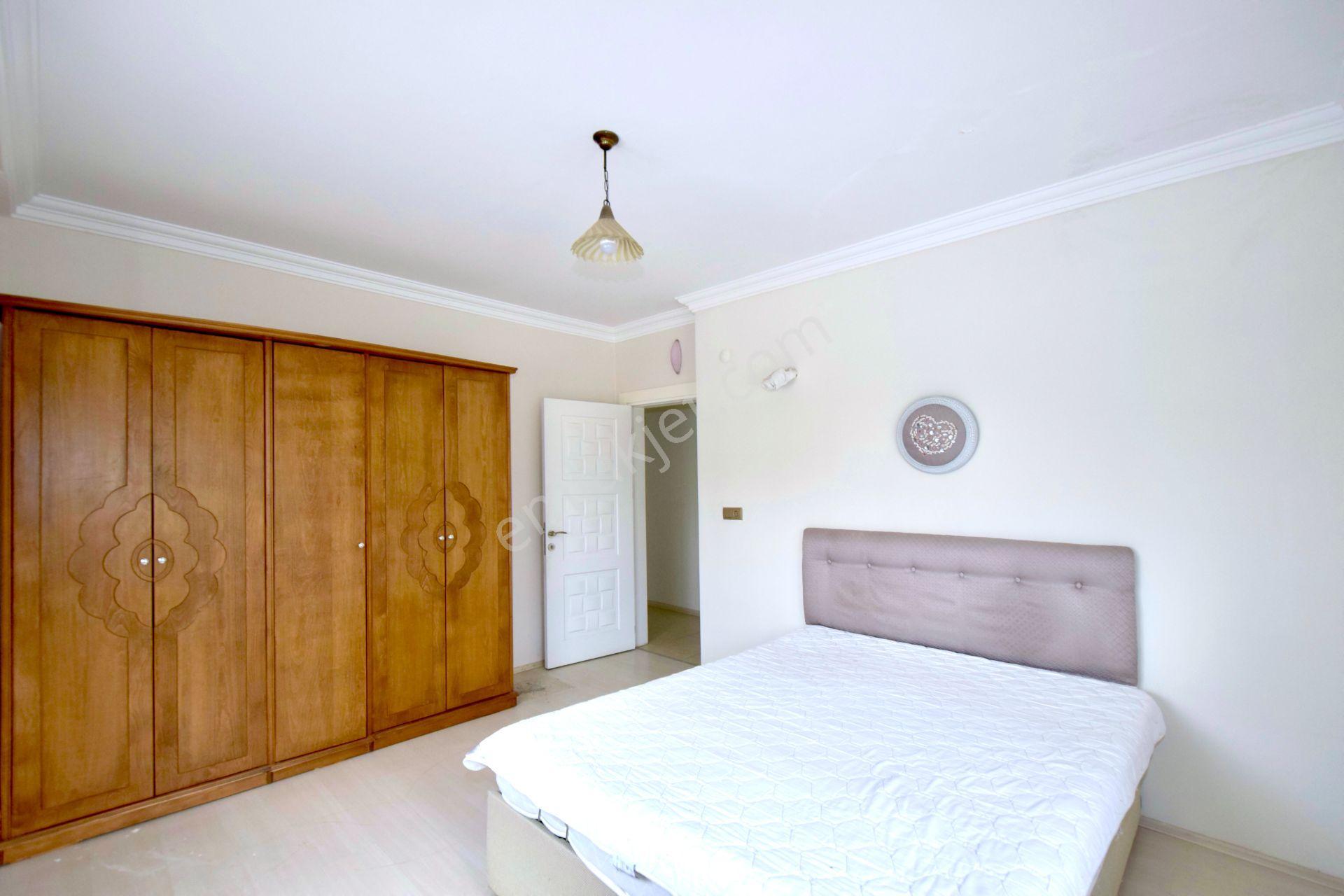 Gazipaşa Merkezde İstiklal Mah. Cılızlar Sitesinde 2+1 Daire - Görsel 12