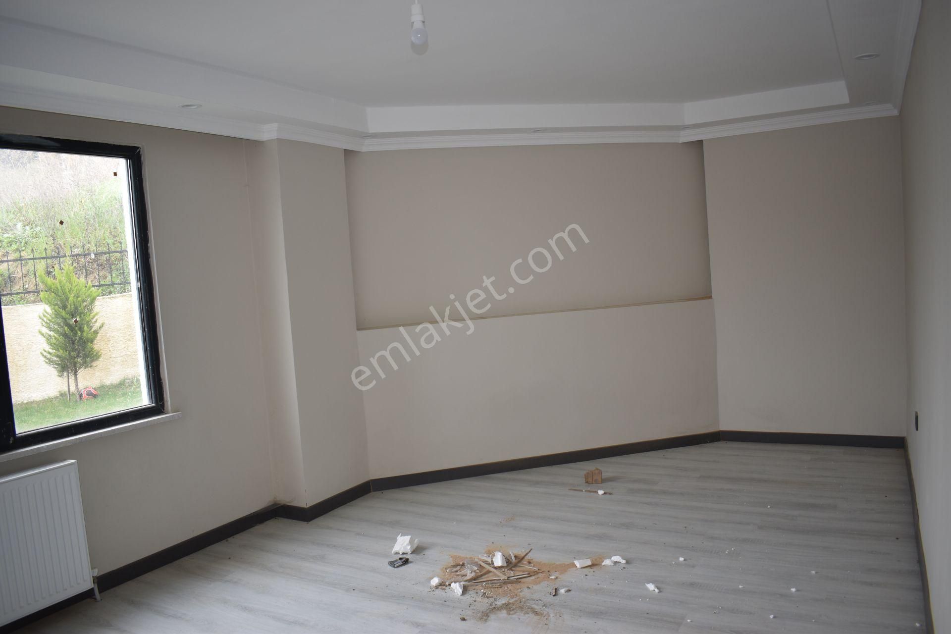 Büyükçekmece Cumhuriyet Mah Lüx Merkezi Sıfır Geniş Bahçeli 3+1 Satılık Daire - Görsel 4