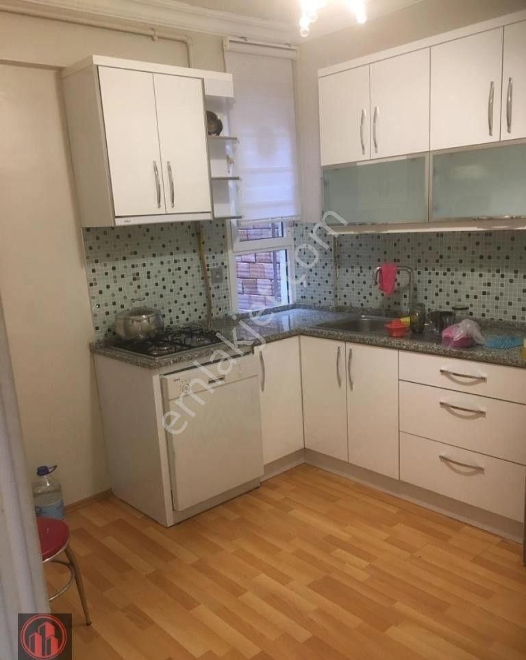 Balçova Eğitim Mahallesinde Satılık 2+1 Daire