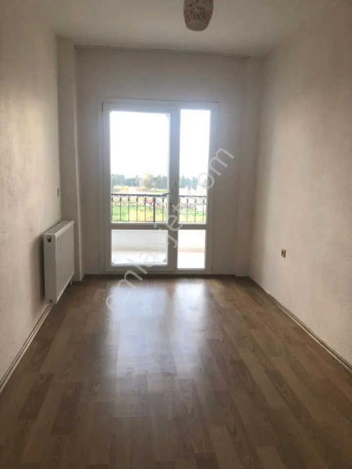 Güzelbahçe Kolejler Bölgesinde , Kapalı Mutfaklı, Ebebeyn Banyolu 3+1 Villa Satılık. - Görsel 3