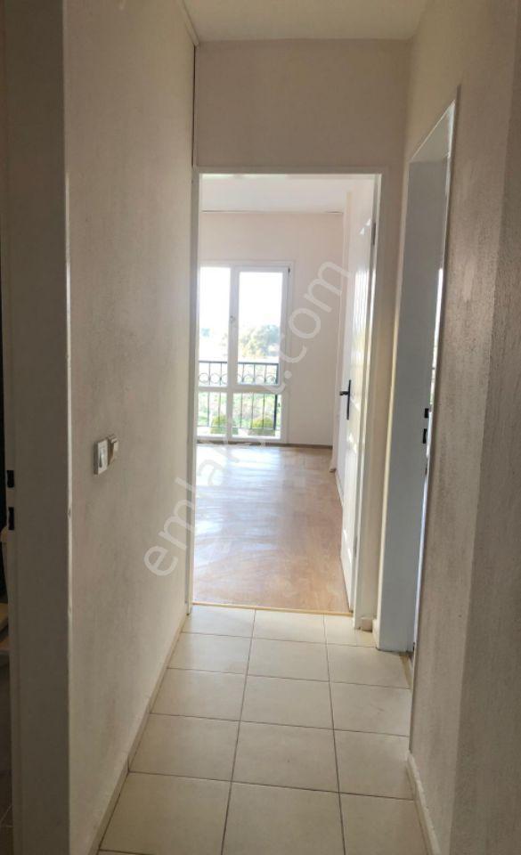Güzelbahçe Kolejler Bölgesinde , Kapalı Mutfaklı, Ebebeyn Banyolu 3+1 Villa Satılık. - Görsel 22