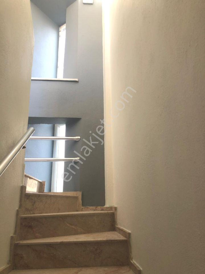 Güzelbahçe Kolejler Bölgesinde , Kapalı Mutfaklı, Ebebeyn Banyolu 3+1 Villa Satılık. - Görsel 10