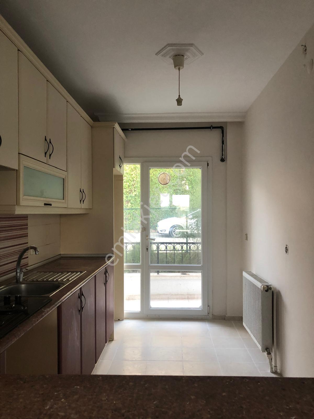 Güzelbahçe Kolejler Bölgesinde , Kapalı Mutfaklı, Ebebeyn Banyolu 3+1 Villa Satılık. - Görsel 8