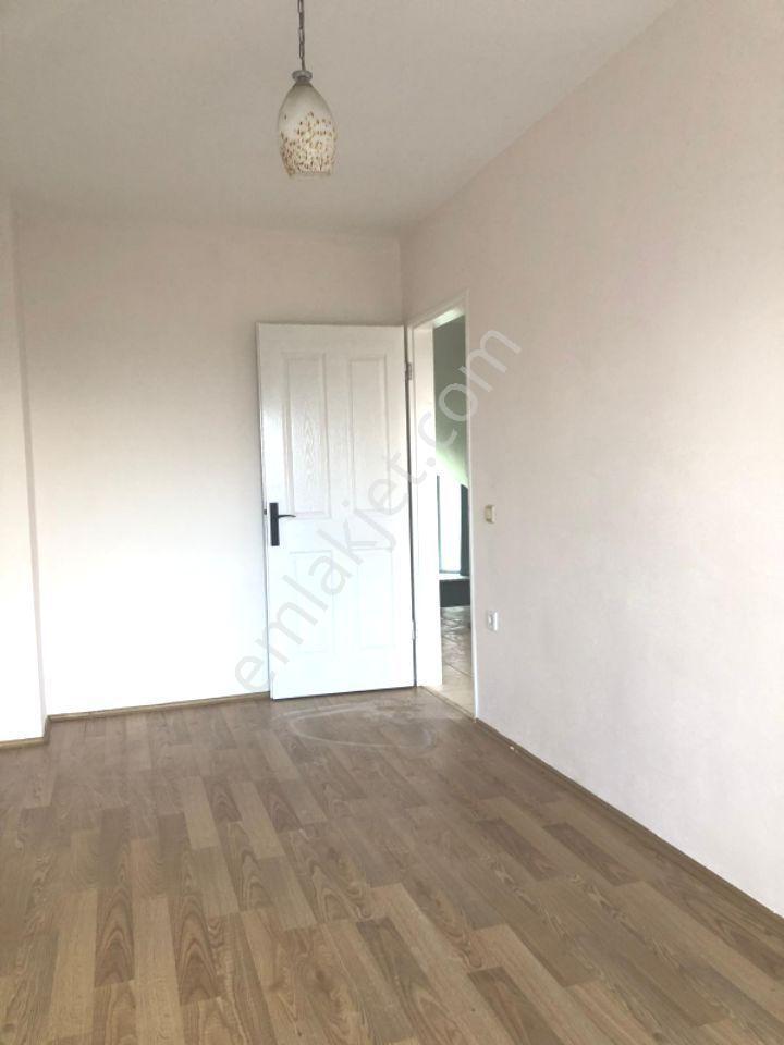 Güzelbahçe Kolejler Bölgesinde , Kapalı Mutfaklı, Ebebeyn Banyolu 3+1 Villa Satılık. - Görsel 14