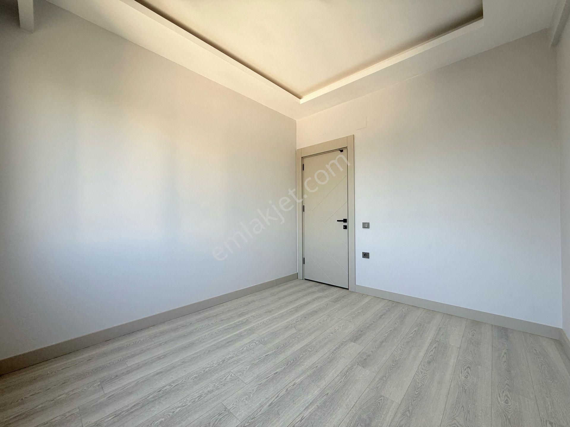 Arve'den Tece'de Sahile Yakın,havuzlu Ve Konforlu 1+1 - Görsel 12